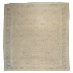 Antiker großer antiker persischer Täbris-Teppich in Zimmergröße