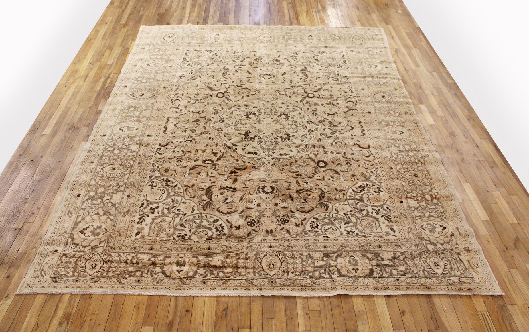 Antique Perisan Tabriz Oriental carpet, circa 1910, Room Sized

An antique Persian Tabriz oriental carpet, circa 1910. Size: 11'3