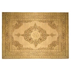 Antiker persischer Täbris- orientalischer Teppich in Zimmergröße mit zentralem Medaillon