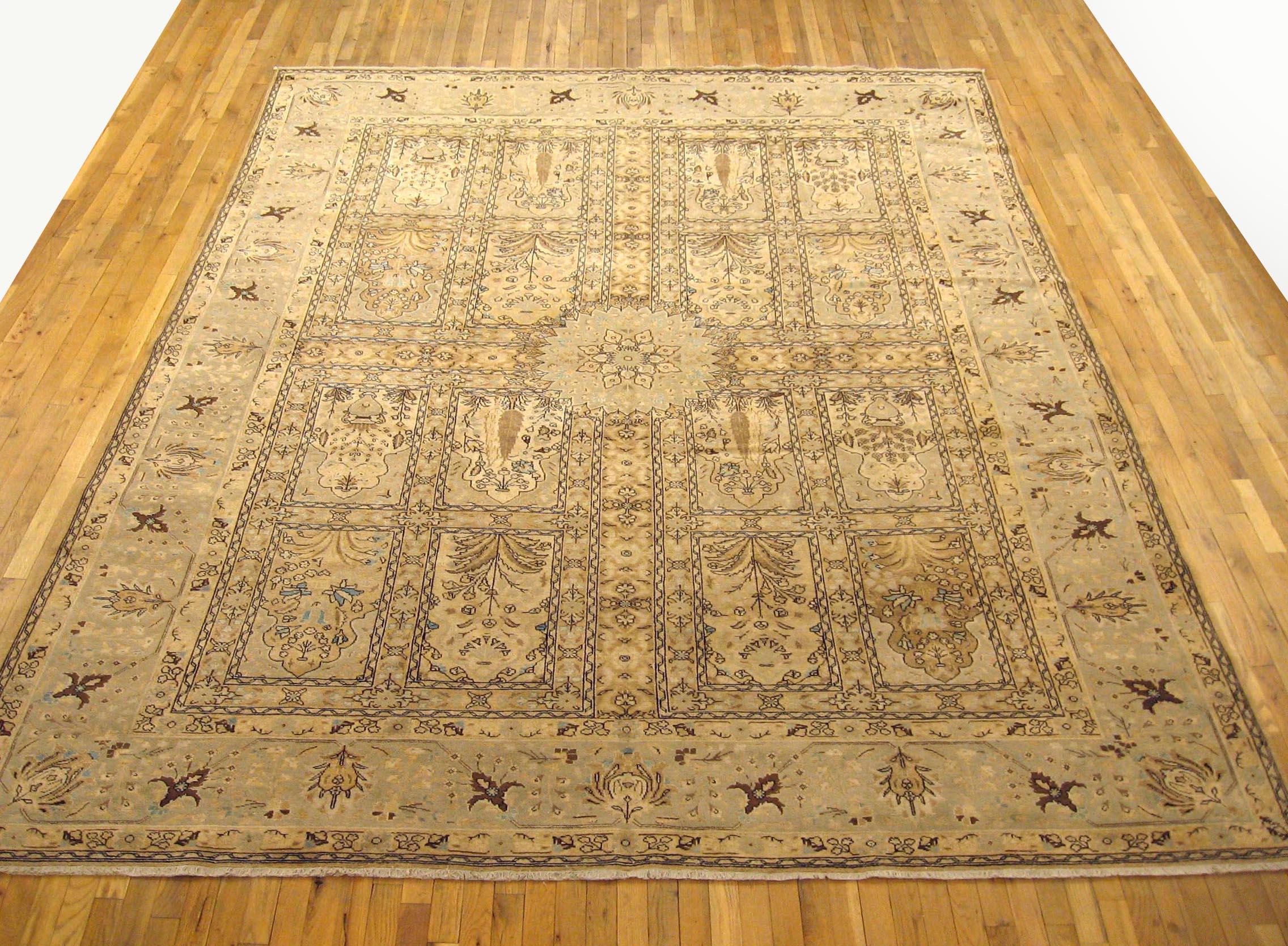 Antique Persian Tabriz Oriental Carpet, circa 1920, Room Sized.

An antique Persian Tabriz oriental carpet, circa 1920. Size: 12.0