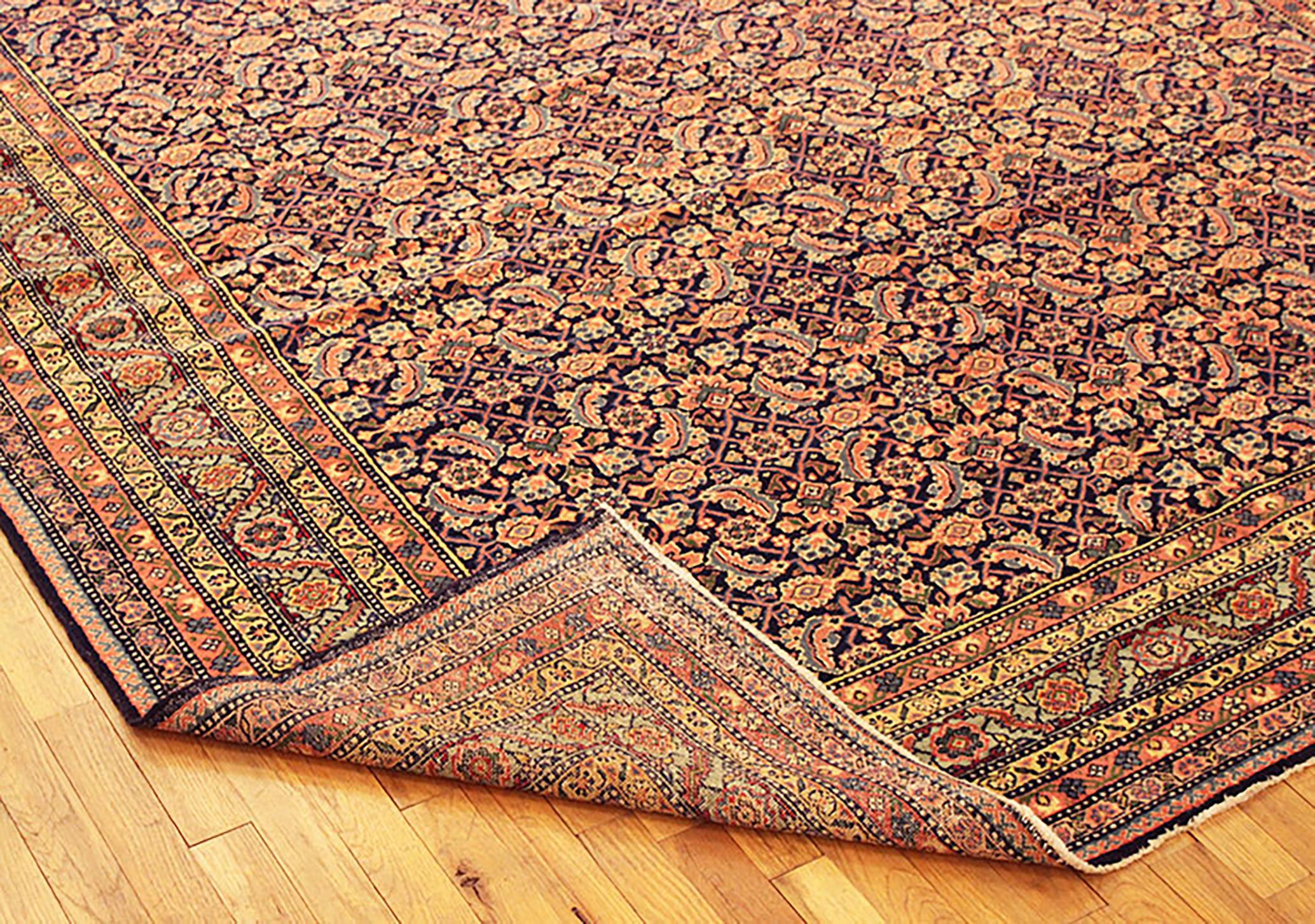 Antico tappeto persiano Tabriz orientale in formato camera con disegno Herati in vendita 7