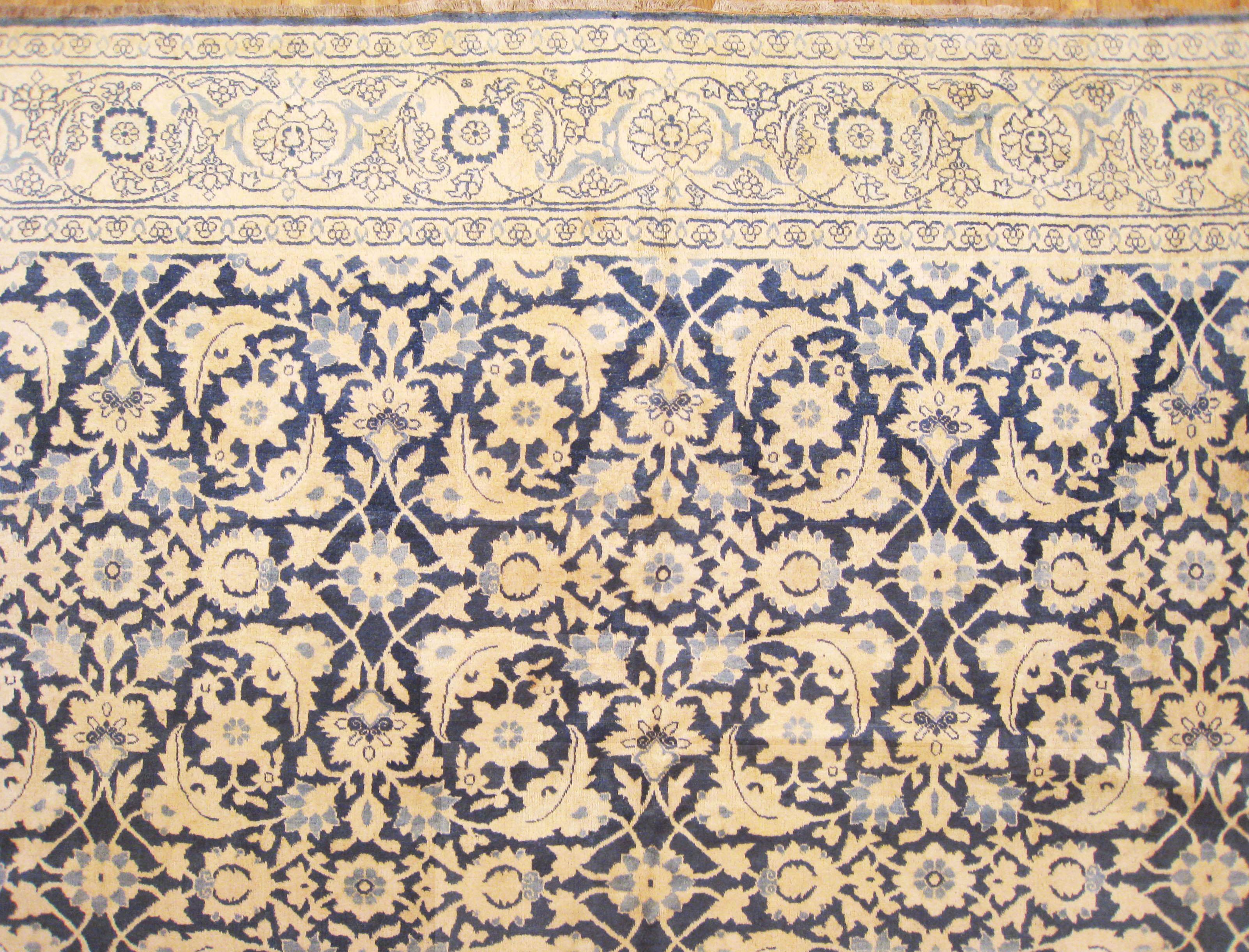 Tapis persan ancien de Tabriz Oriental de taille normale avec motif Herati Bon état - En vente à New York, NY