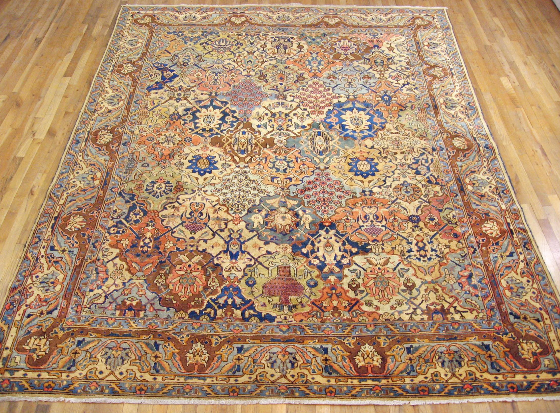 Antique Persian Tabriz oriental carpet, circa 1920, room sized

An antique Persian Tabriz oriental carpet, circa 1920. Size: 11'0