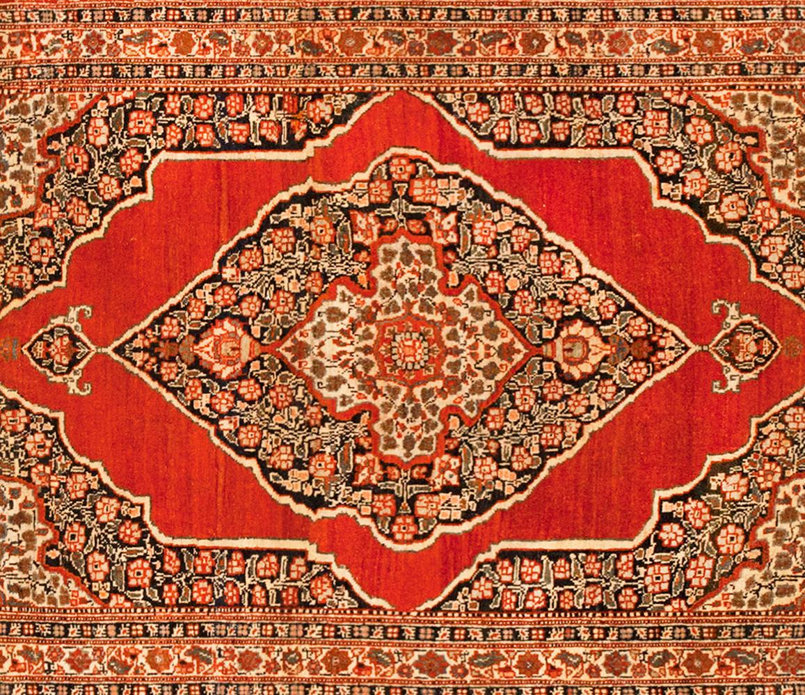 Antique Persian Tabriz Oriental Carpet in Small Size with Central Medallion In Good Condition For Sale In New York, NY