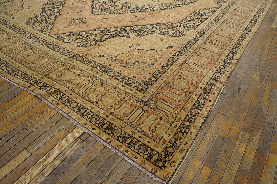 Antiker persischer Täbriz-Teppich (Persisch) im Angebot