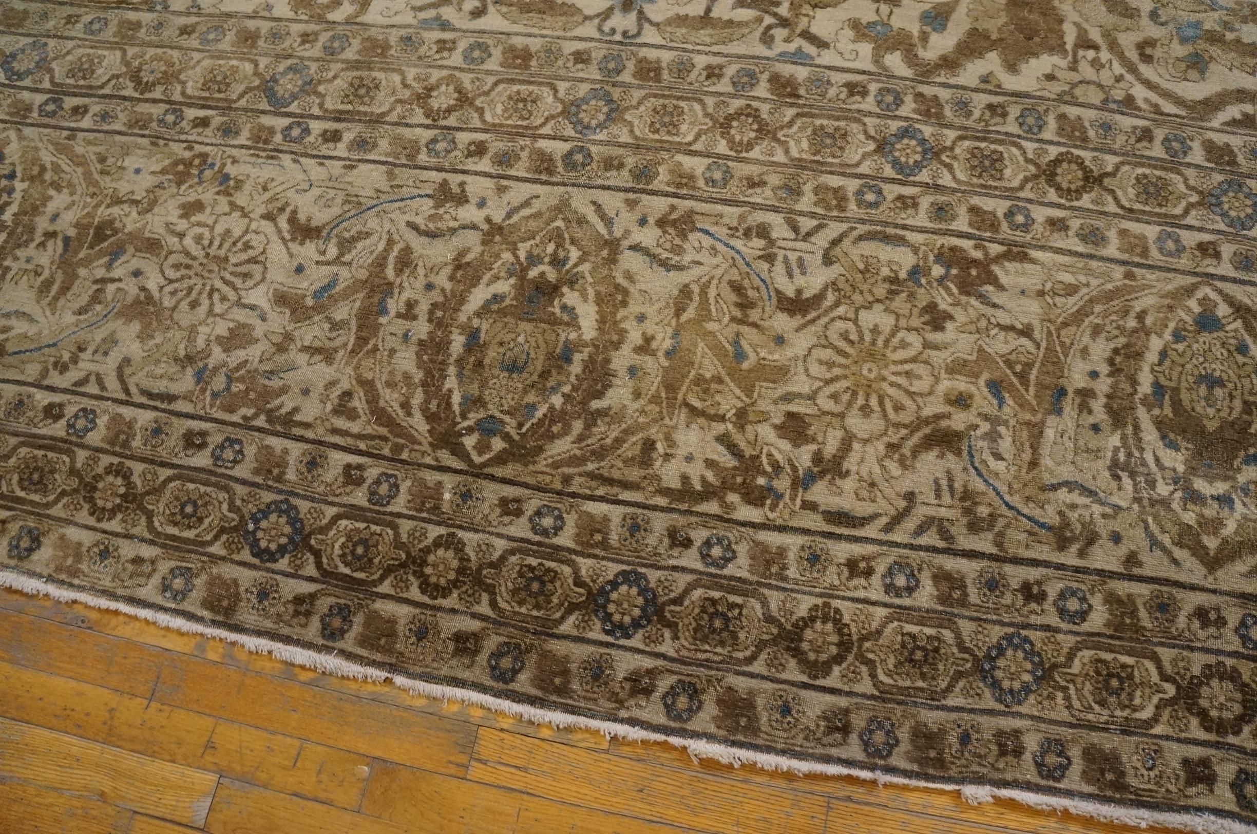 Late 19th Century Persian Tabriz Carpet ( 18'4