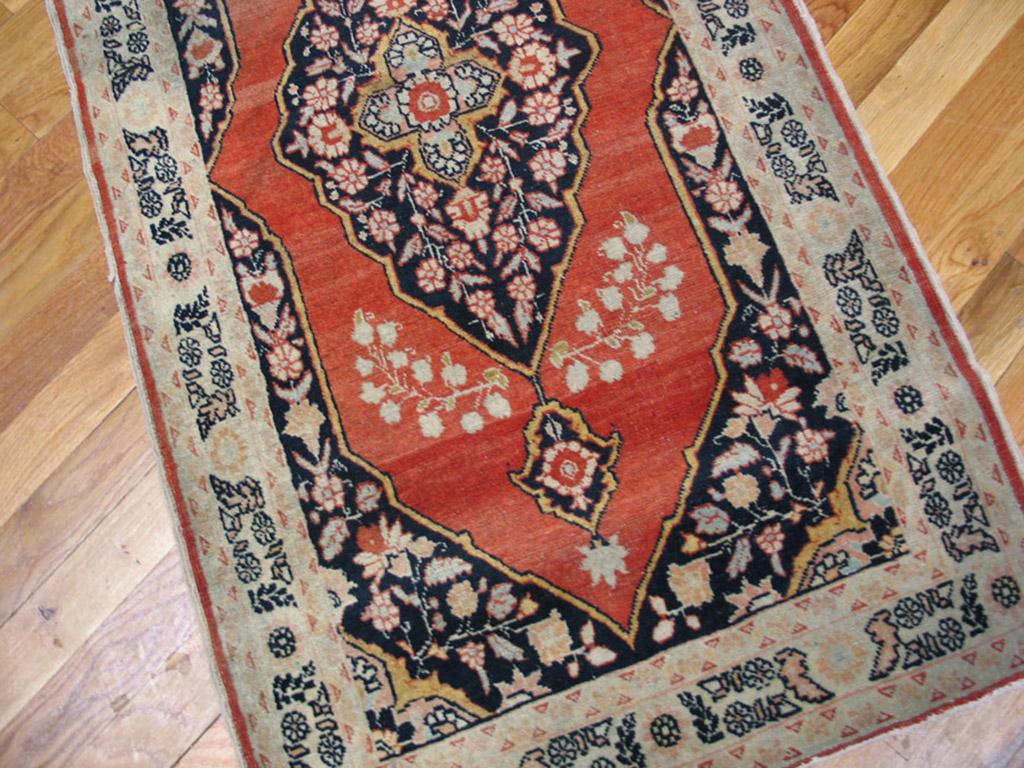 Antiker persischer Täbriz-Teppich (Wolle) im Angebot