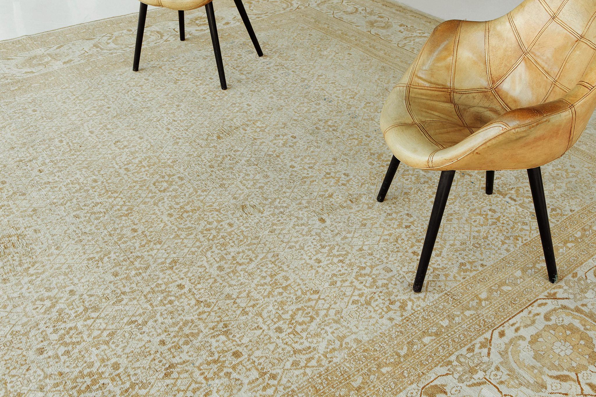 Tapis persan ancien de Tabriz 28460 Bon état - En vente à WEST HOLLYWOOD, CA