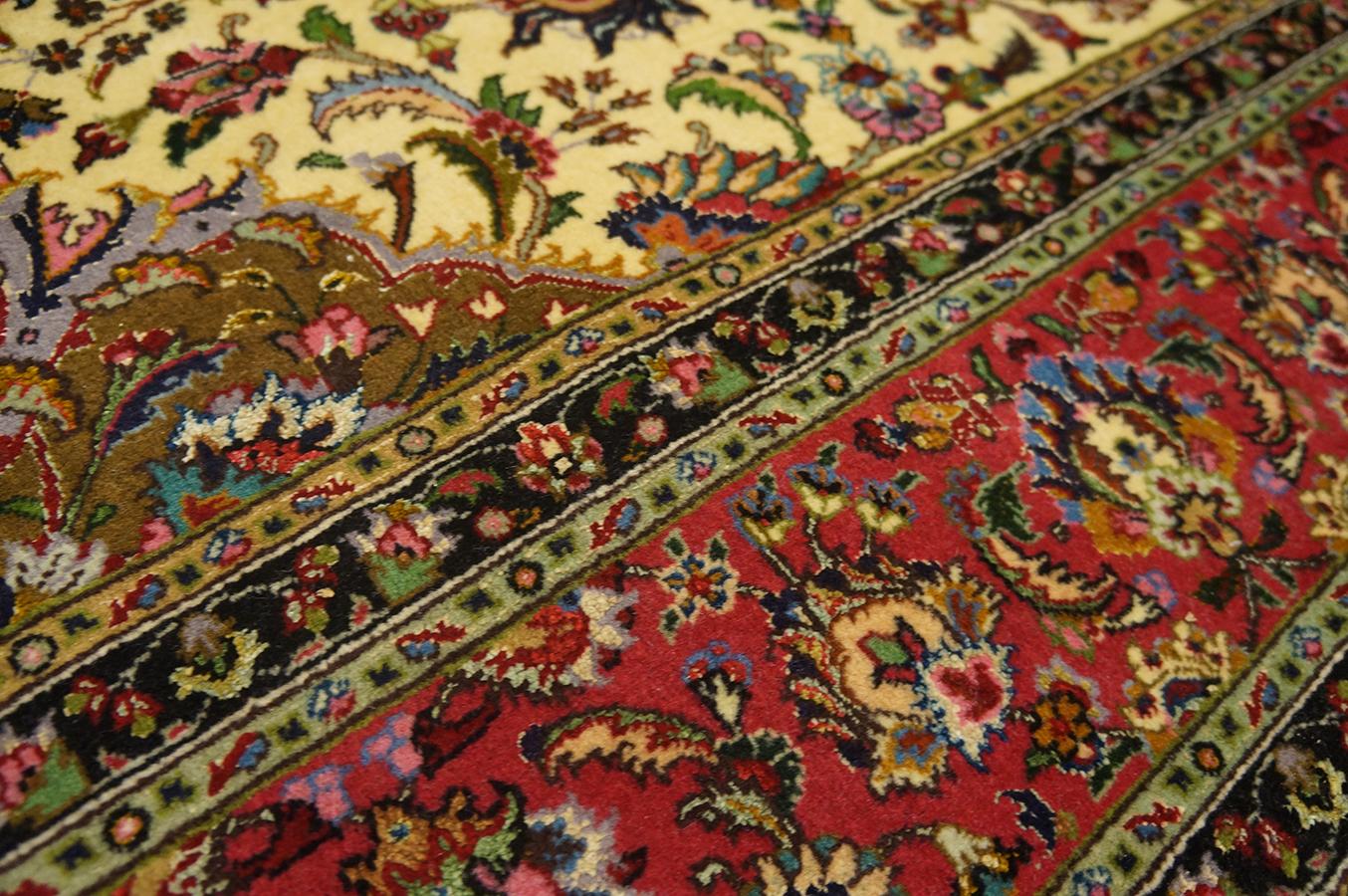 Antique Persian Tabriz Rug 4' 10'' x 6' 0'' For Sale 2
