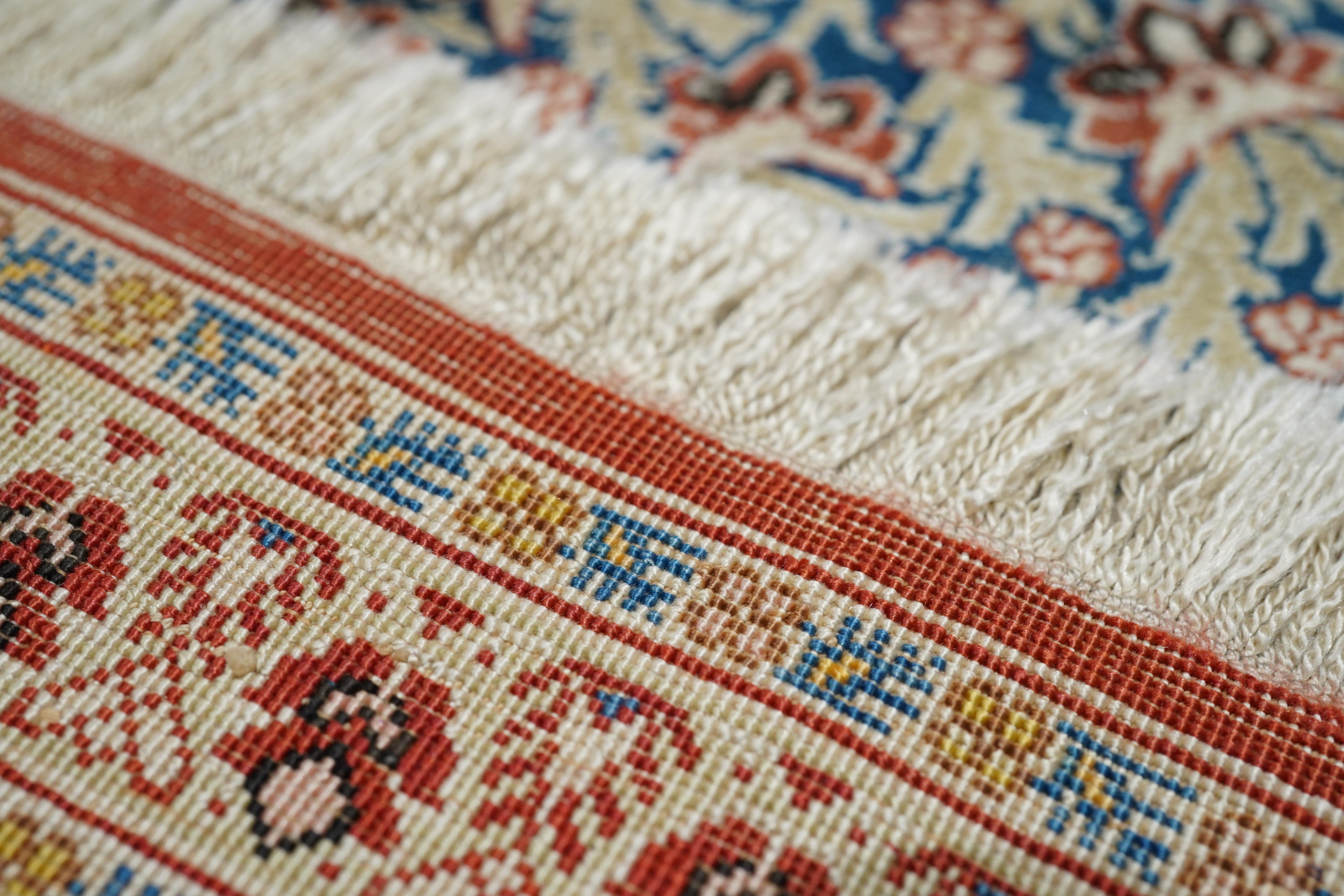 Seta Tappeto antico persiano Tabriz 4'0'' x 5'8'' in vendita