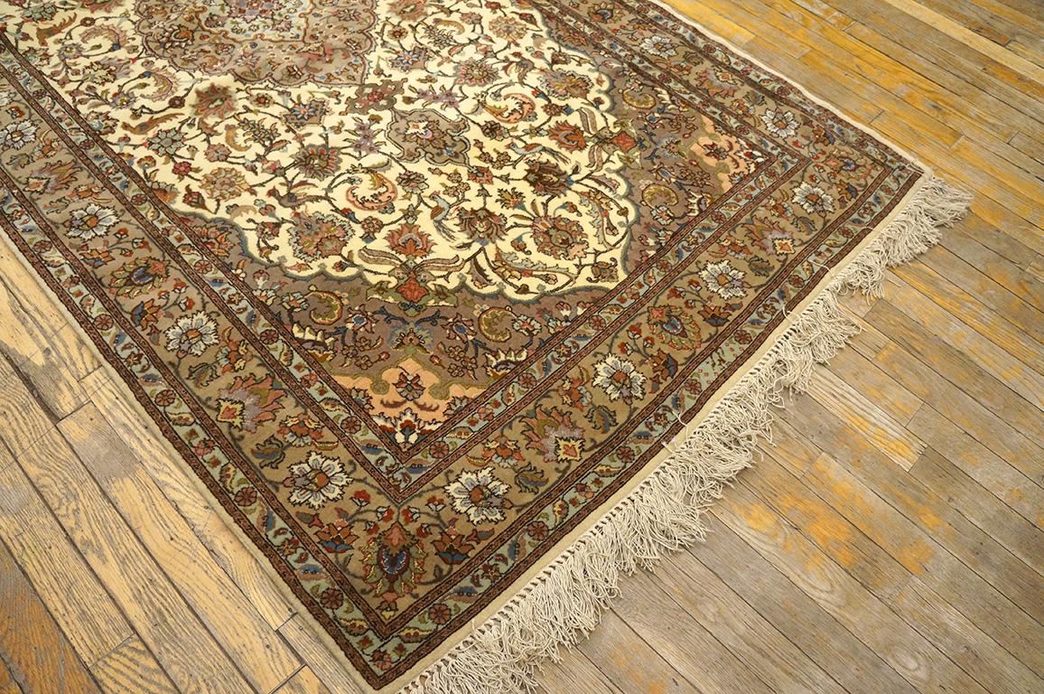 Antique Persian Tabriz rug, measures: 4'0