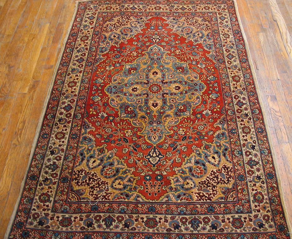 Antique Persian Tabriz rug, size: 4'0