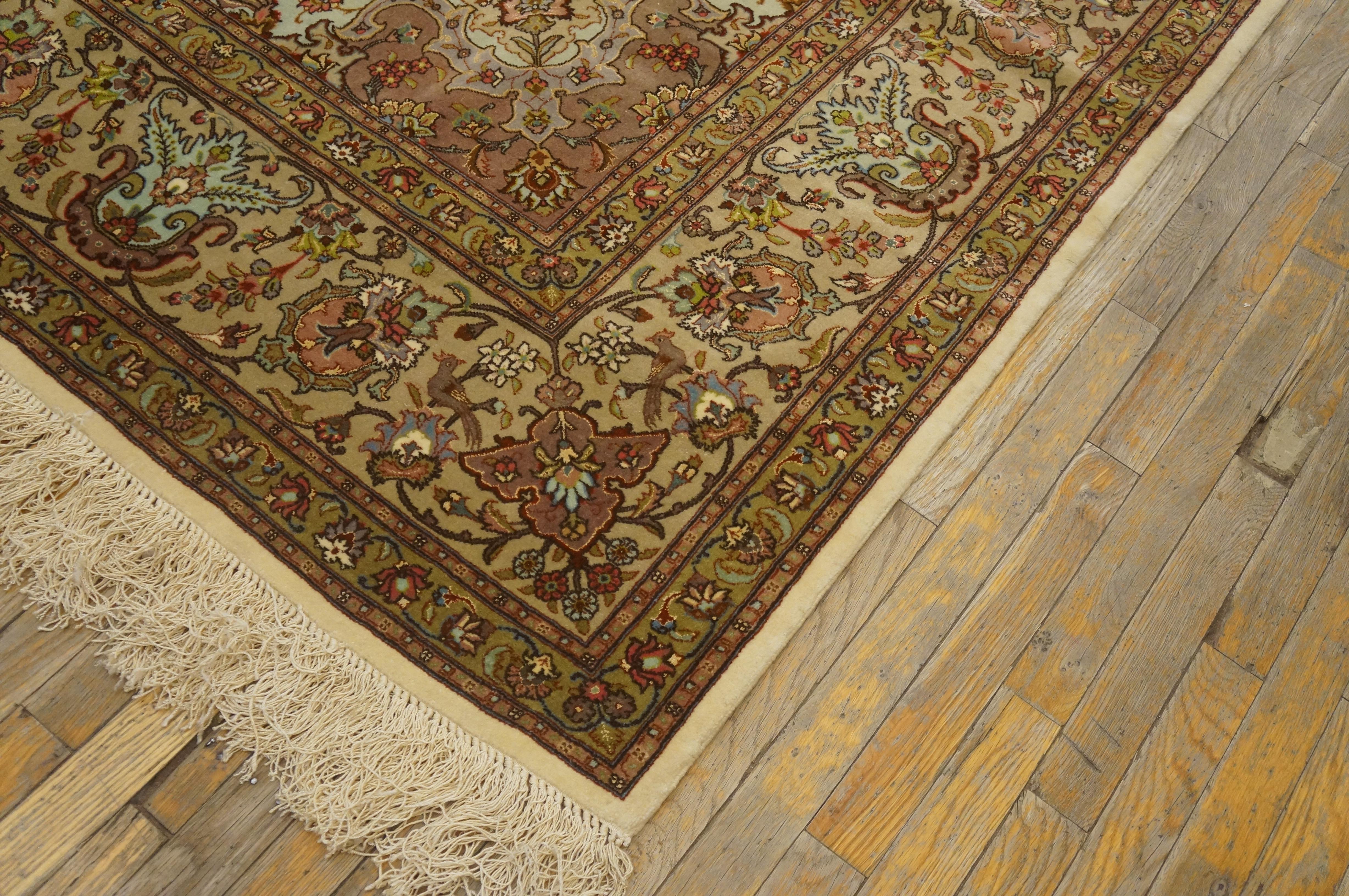Milieu du XXe siècle Tapis persan ancien de Tabriz en vente