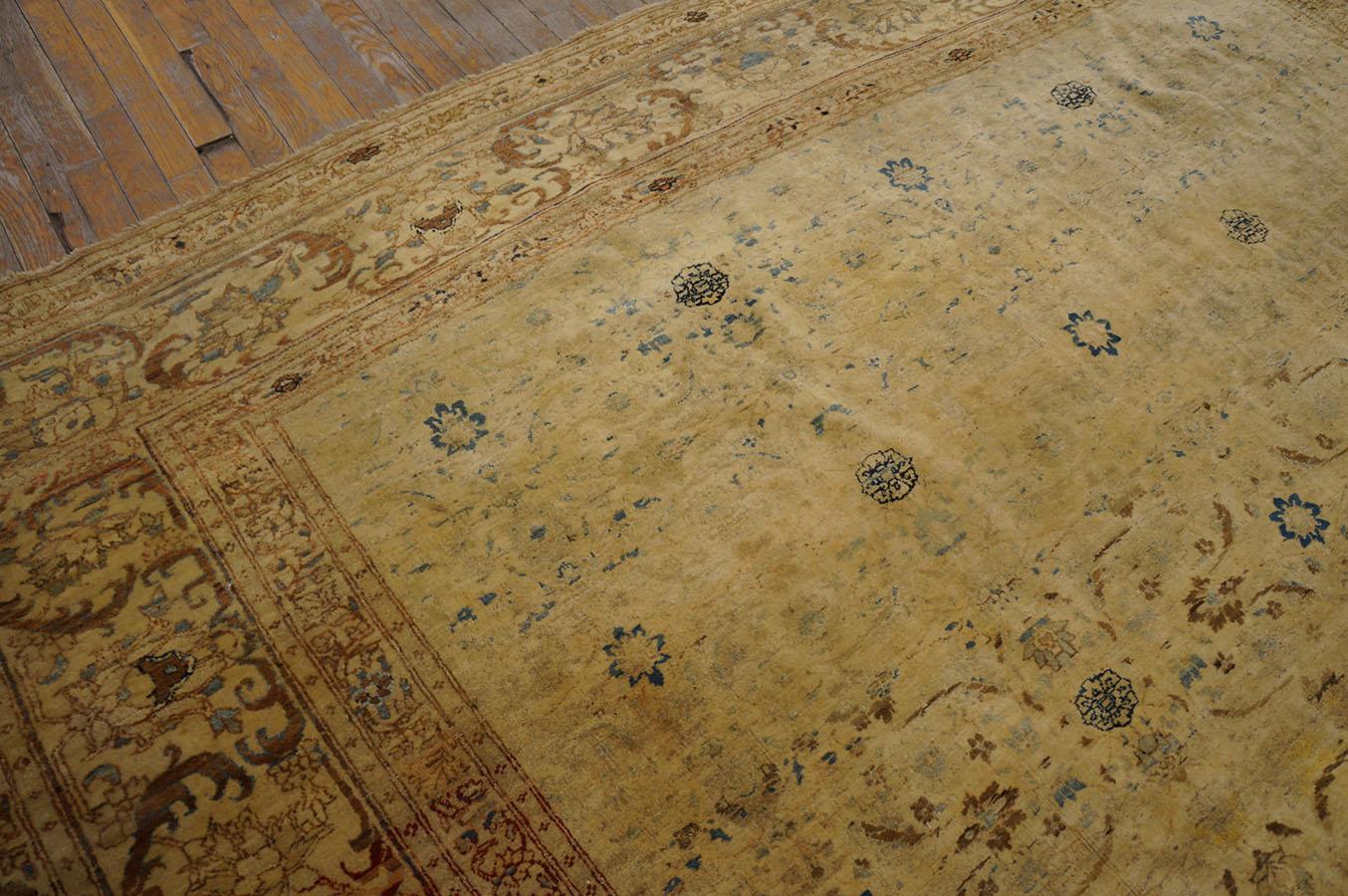 19th Century Persian Haji Jalili Tabriz Carpet ( 9'4'' x 12' - 285 x 366 )  For Sale 4