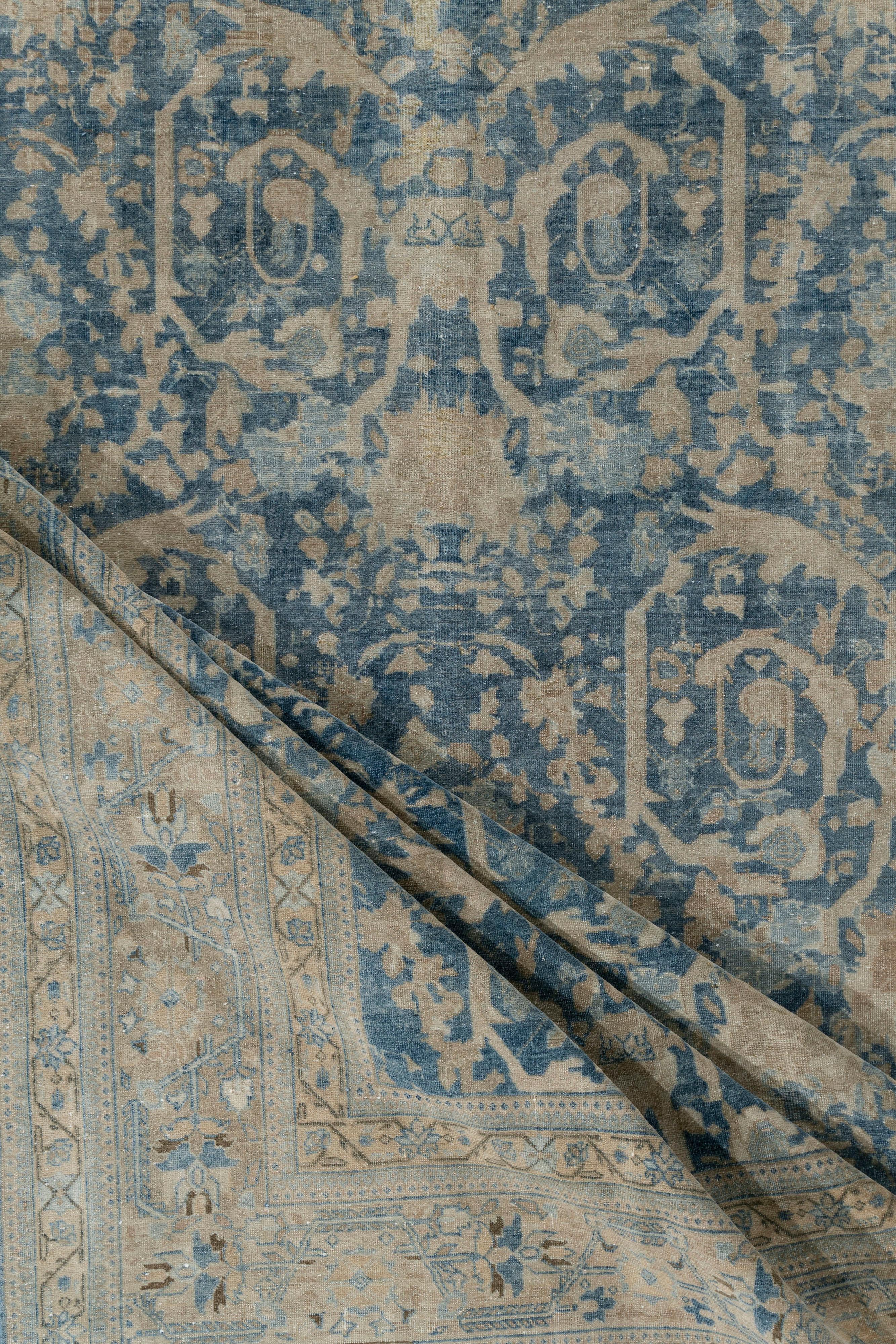 Antiker persischer Täbris-Teppich aus Wolle, handgeknüpft, um 1910  9'2 x 13'2 (Handgeknüpft) im Angebot