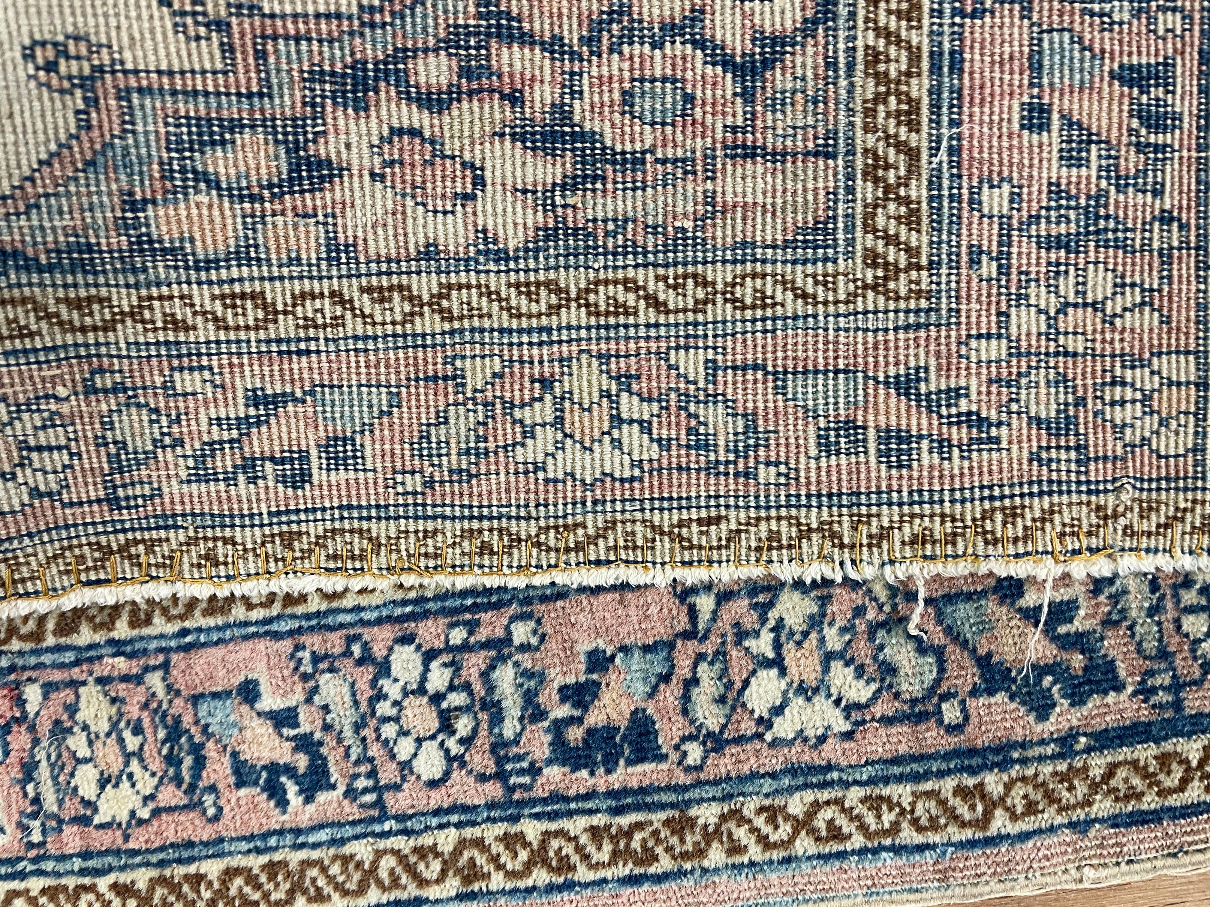 
Lasciati conquistare dallo splendore del tappeto Tabriz persiano antico 22