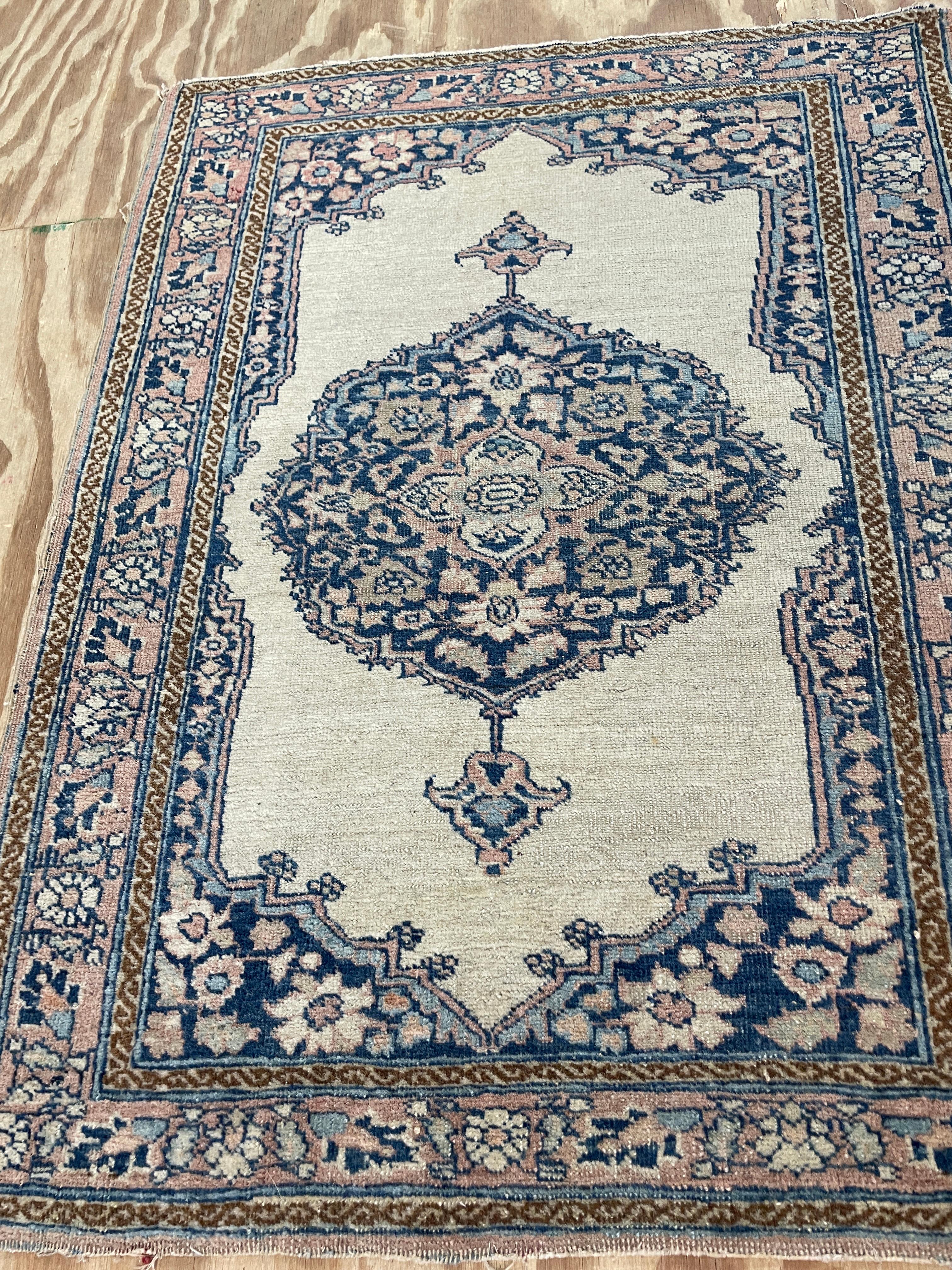 Tabriz persiano antico  Tappeto, così com'è in vendita 1