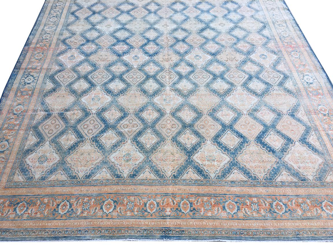 Laine Ancien tapis persan de Tabriz bleu ivoire rouille brun clair en vente