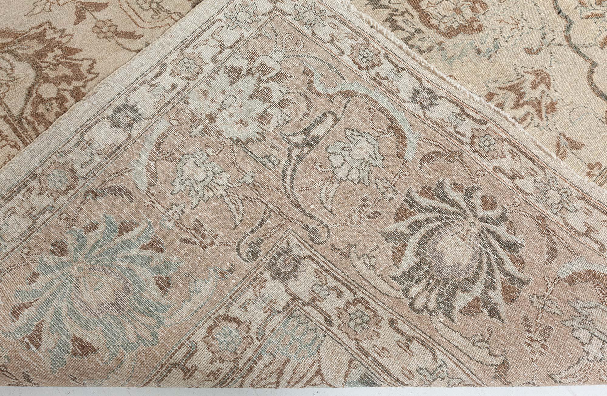 Antiker persischer Täbris-Teppich im Angebot 2
