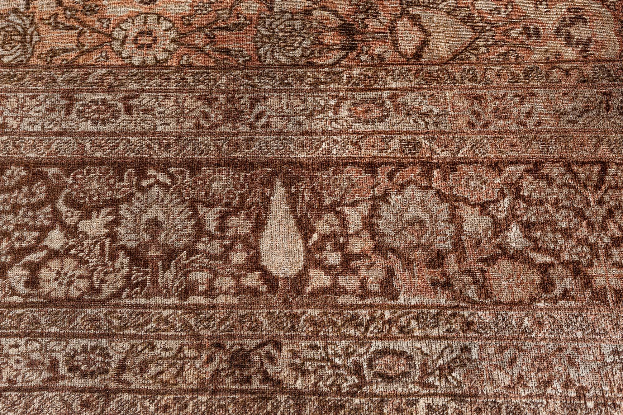 20ième siècle Tapis persan ancien de Tabriz Doris Leslie Blau en vente