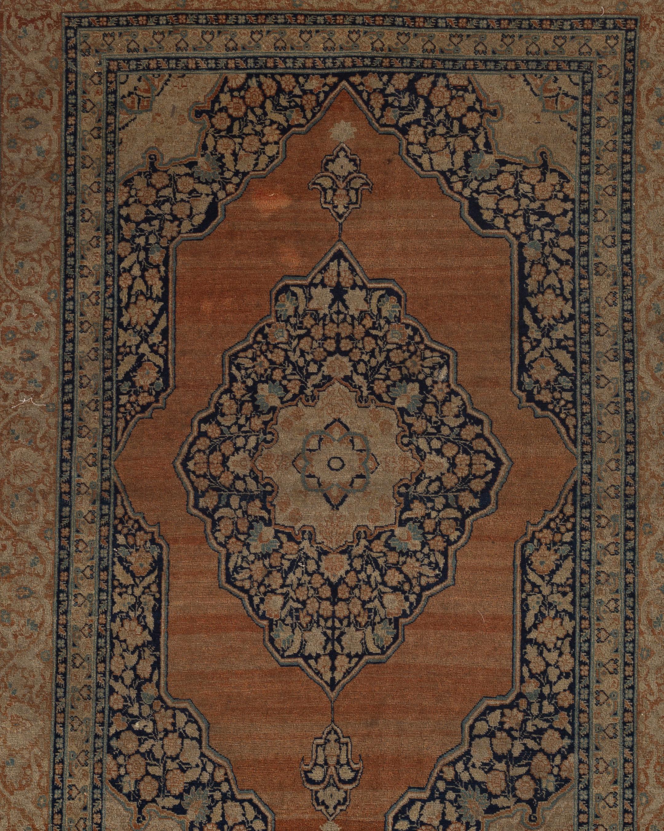 Antique Persian Tabriz Rug, circa 1890 In Good Condition For Sale In Secaucus, NJ