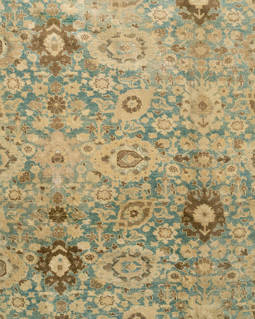 Antiker persischer Täbriz-Teppich, um 1900  10'9 x 15'6 Zoll (Tabriz) im Angebot
