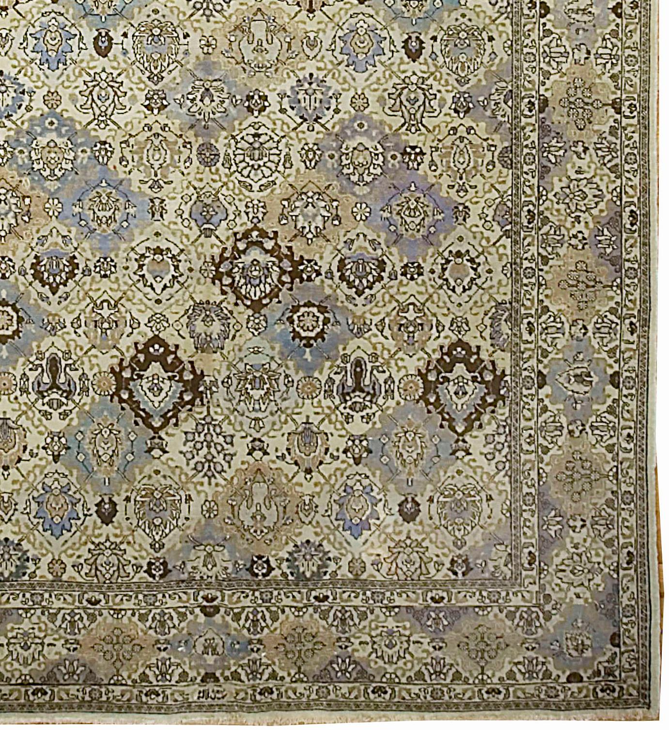 Antique Persian Tabriz Rug, circa 1920 9'10 x 12'10 For Sale 1