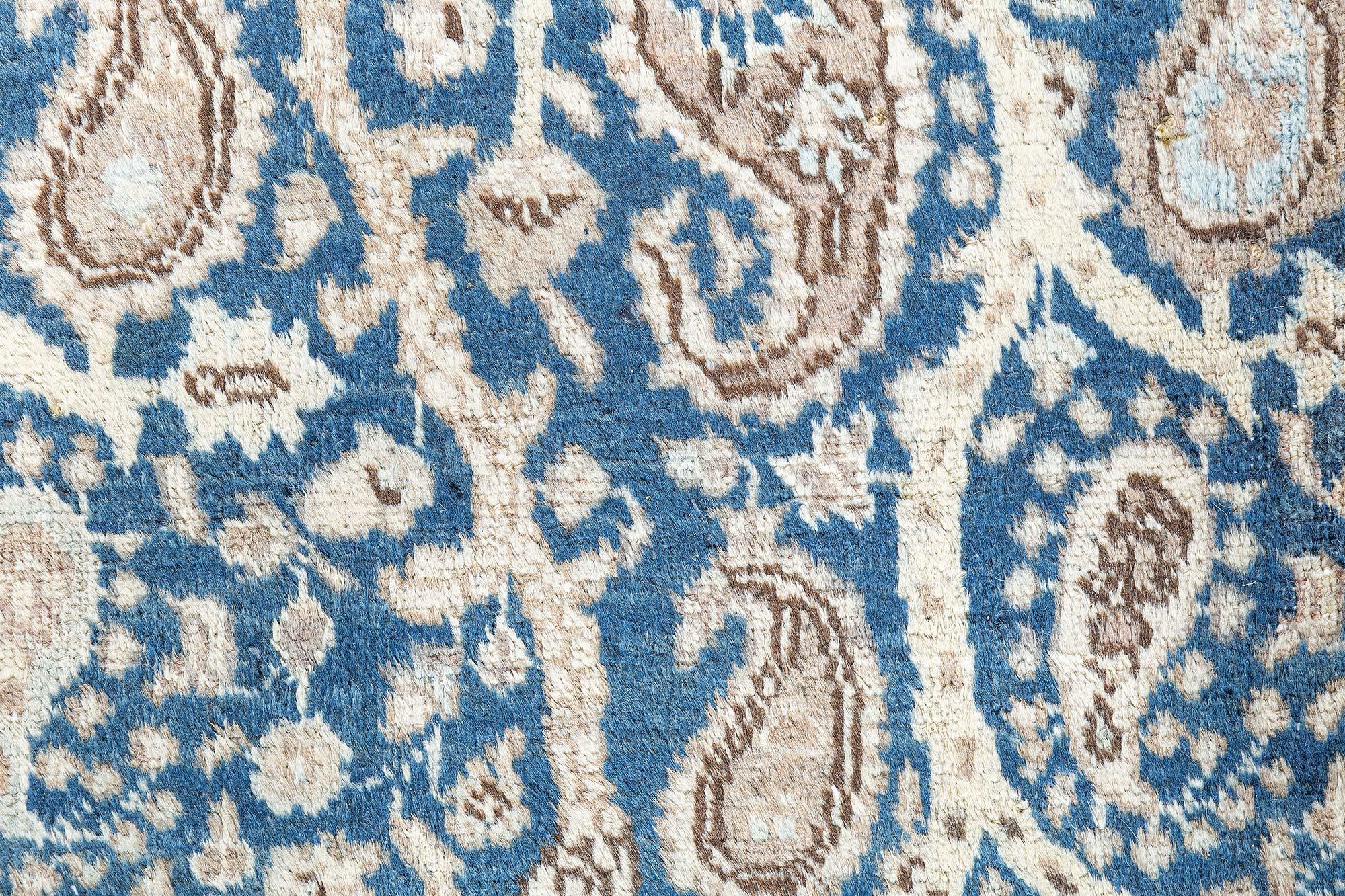 Antiker persischer Täbris-Teppich Doris Leslie Blau (Persisch) im Angebot