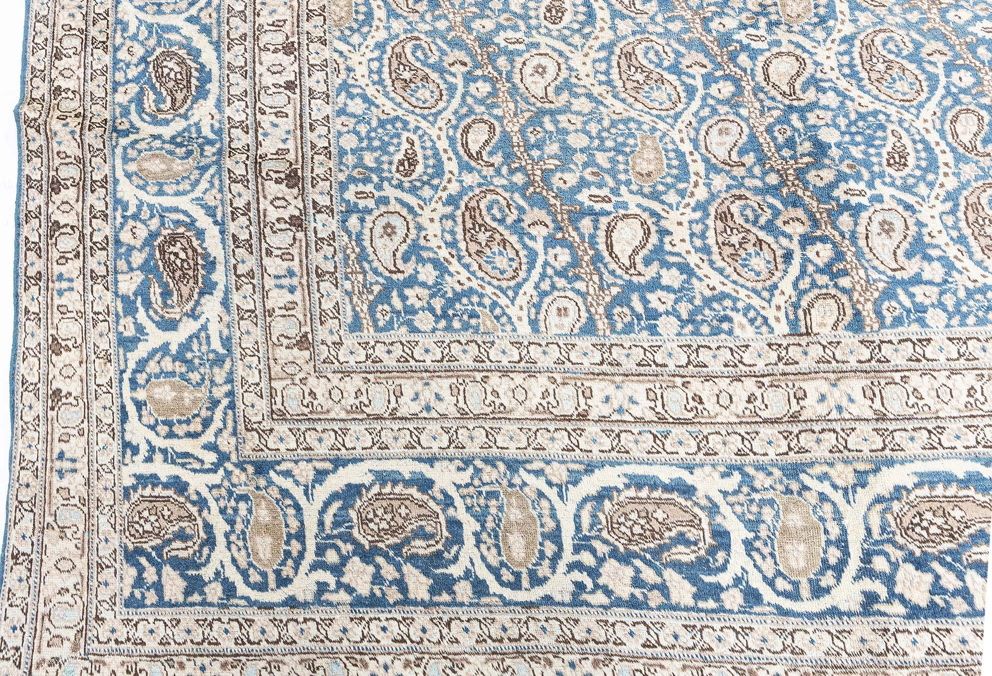 Antiker persischer Täbris-Teppich Doris Leslie Blau (Wolle) im Angebot
