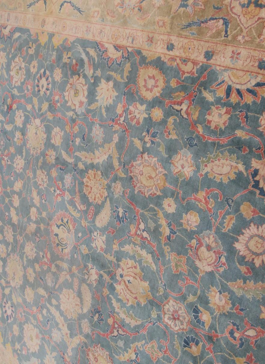 Persiano Tappeto antico persiano Tabriz Tappeto floreale geometrico fine a fondo blu in vendita