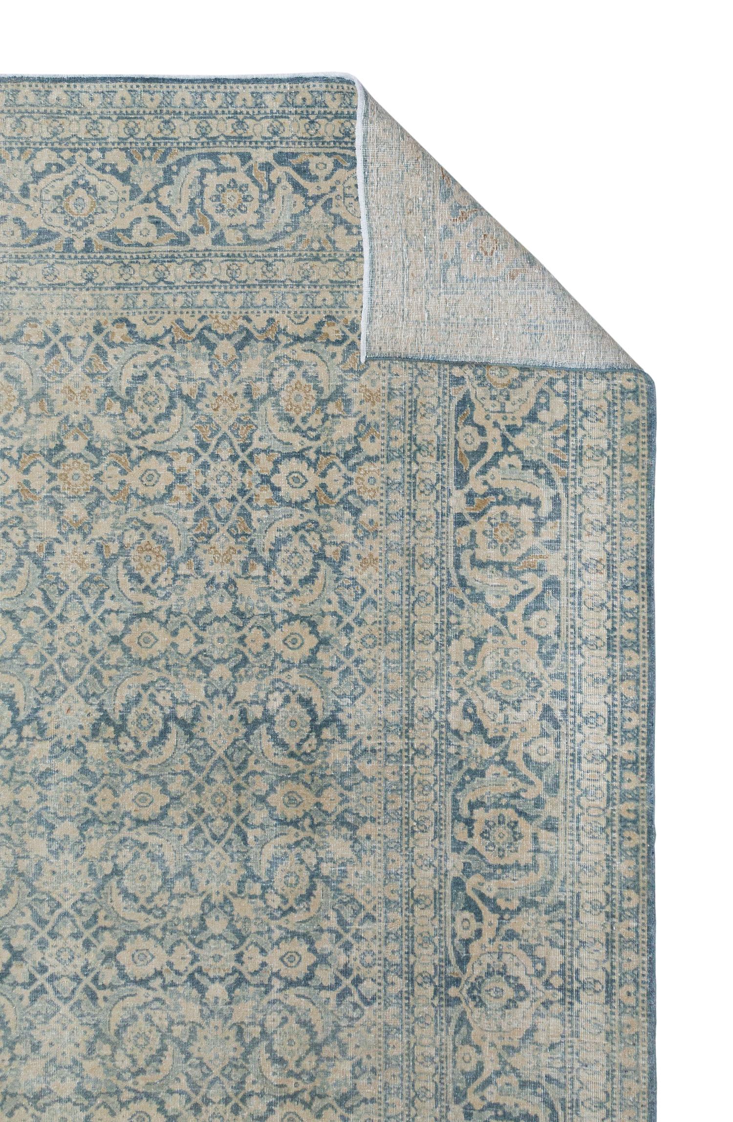 Antiker persischer Täbris-Teppich im Angebot 2