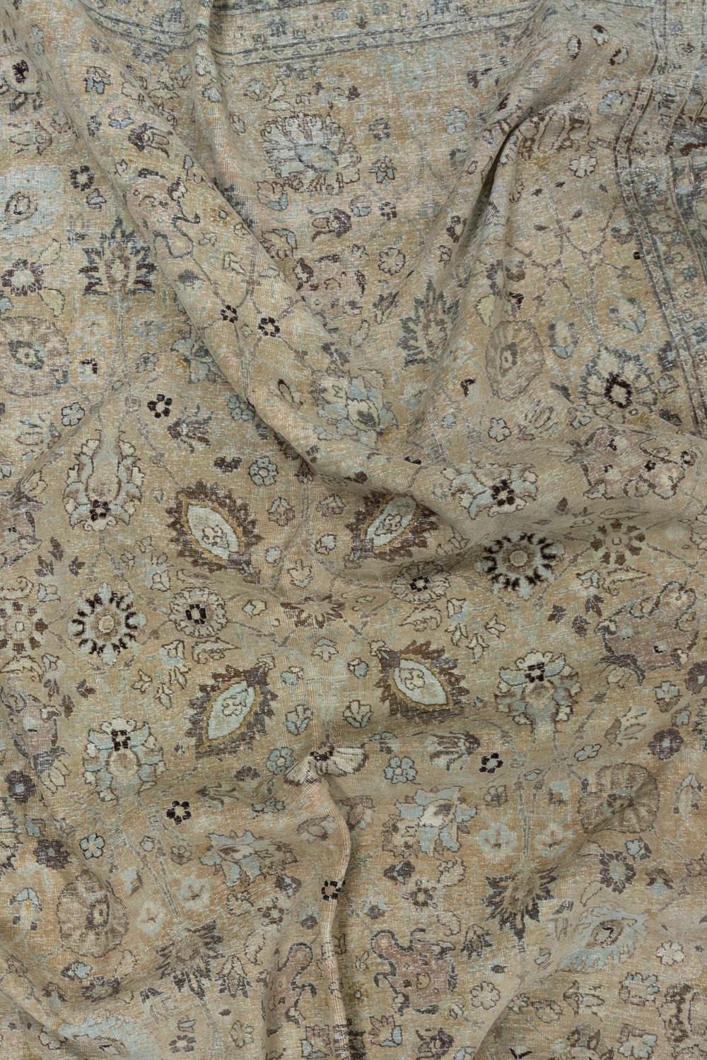 Antiker persischer Täbriz-Teppich im Angebot 6