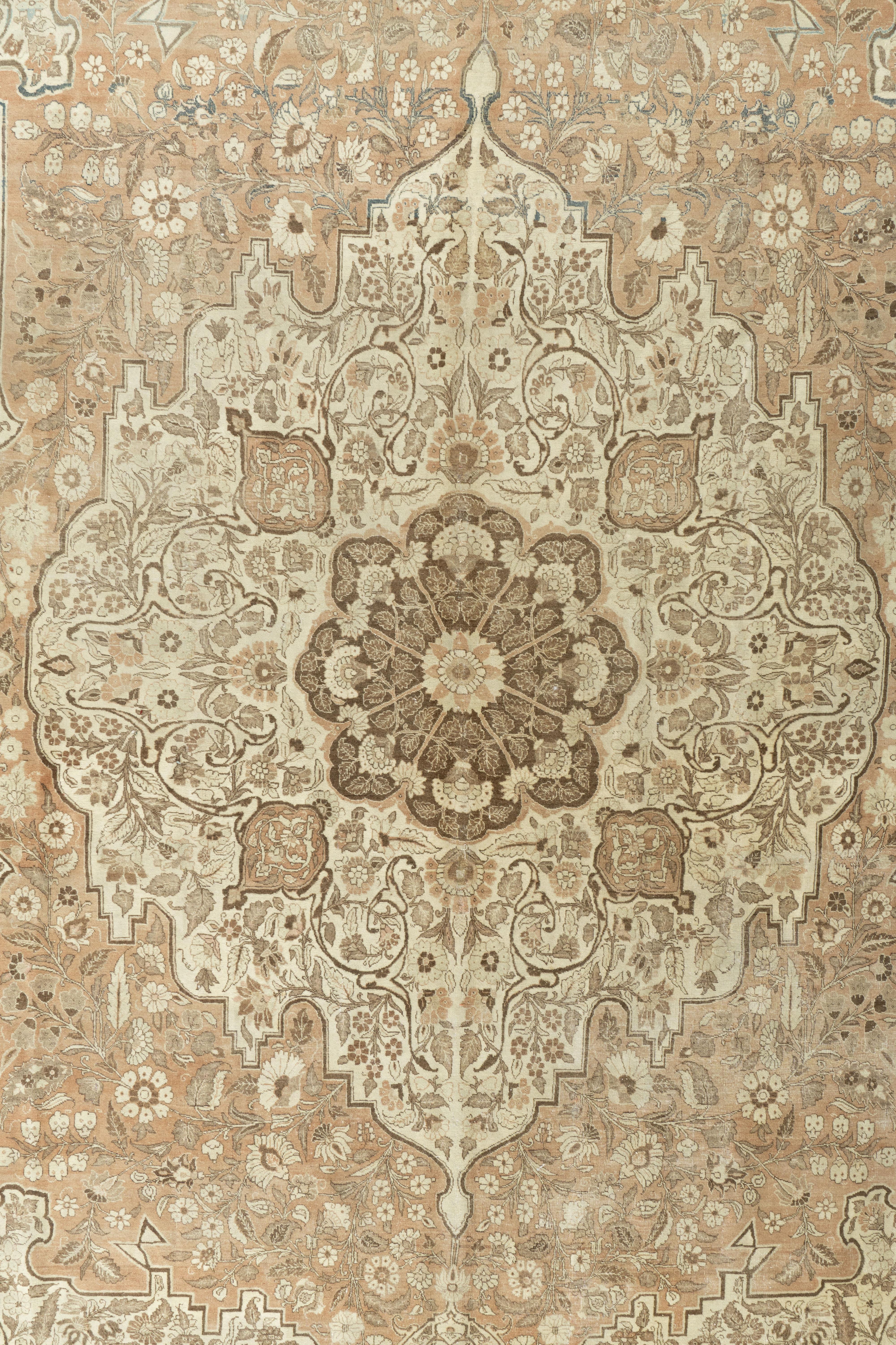 Tapis persan ancien de Tabriz  12'5 x 17'10 en vente 10