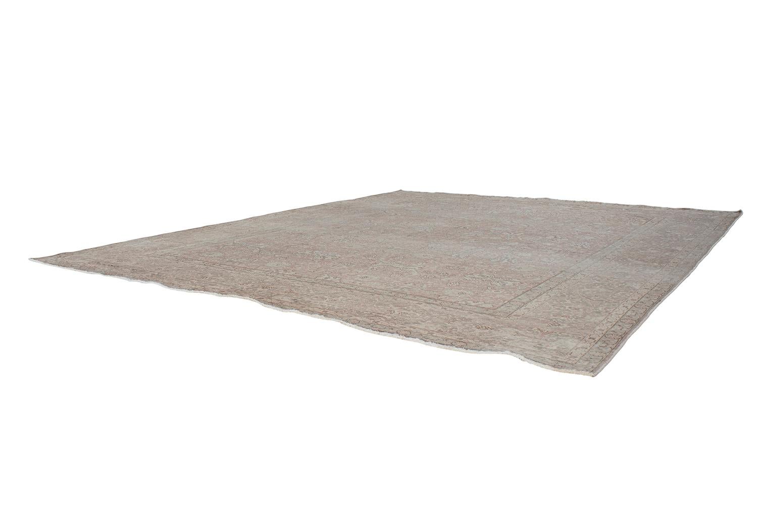Perse Tapis persan ancien de Tabriz en vente