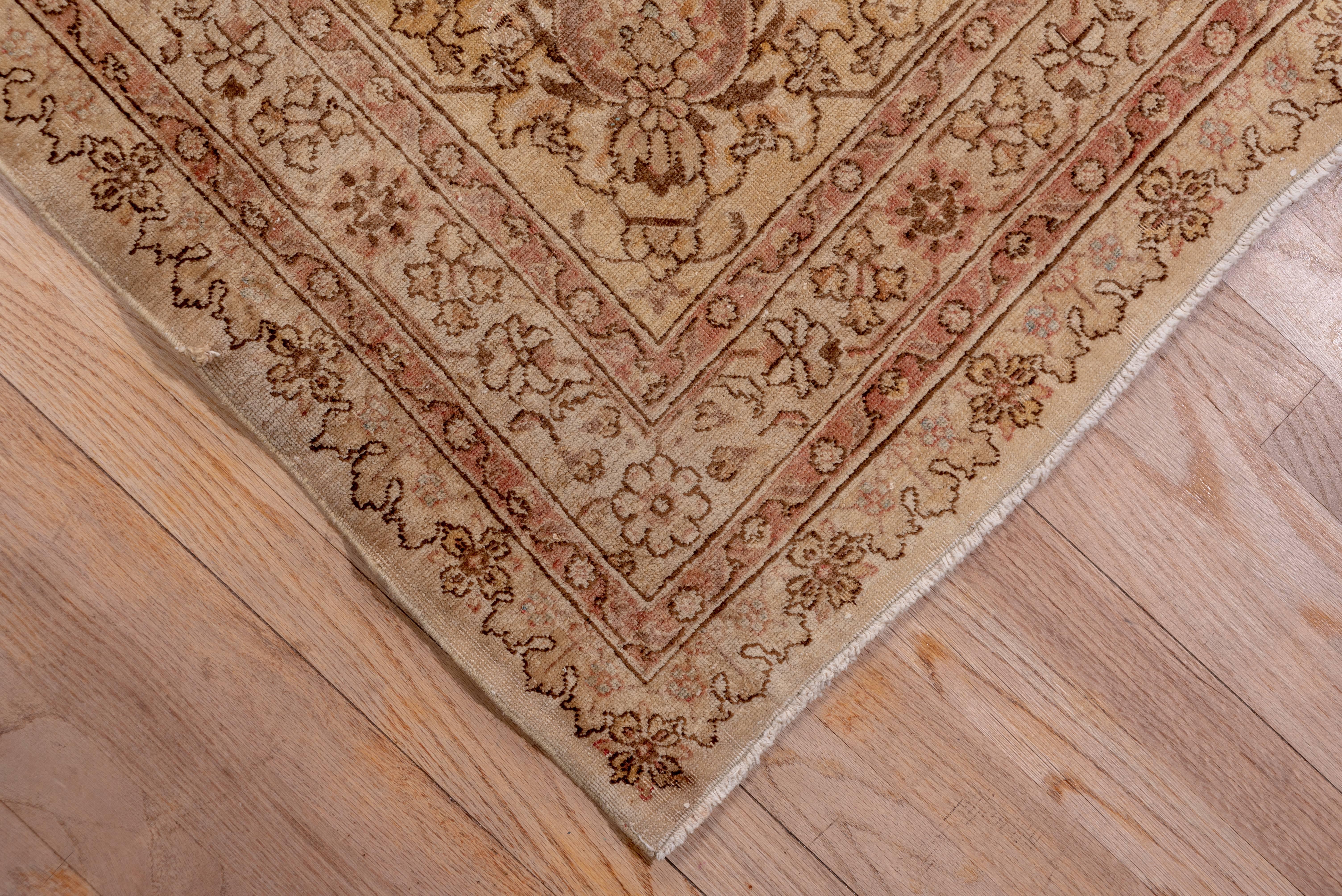 Antique Persian Tabriz Rug In Excellent Condition For Sale In New York, NY