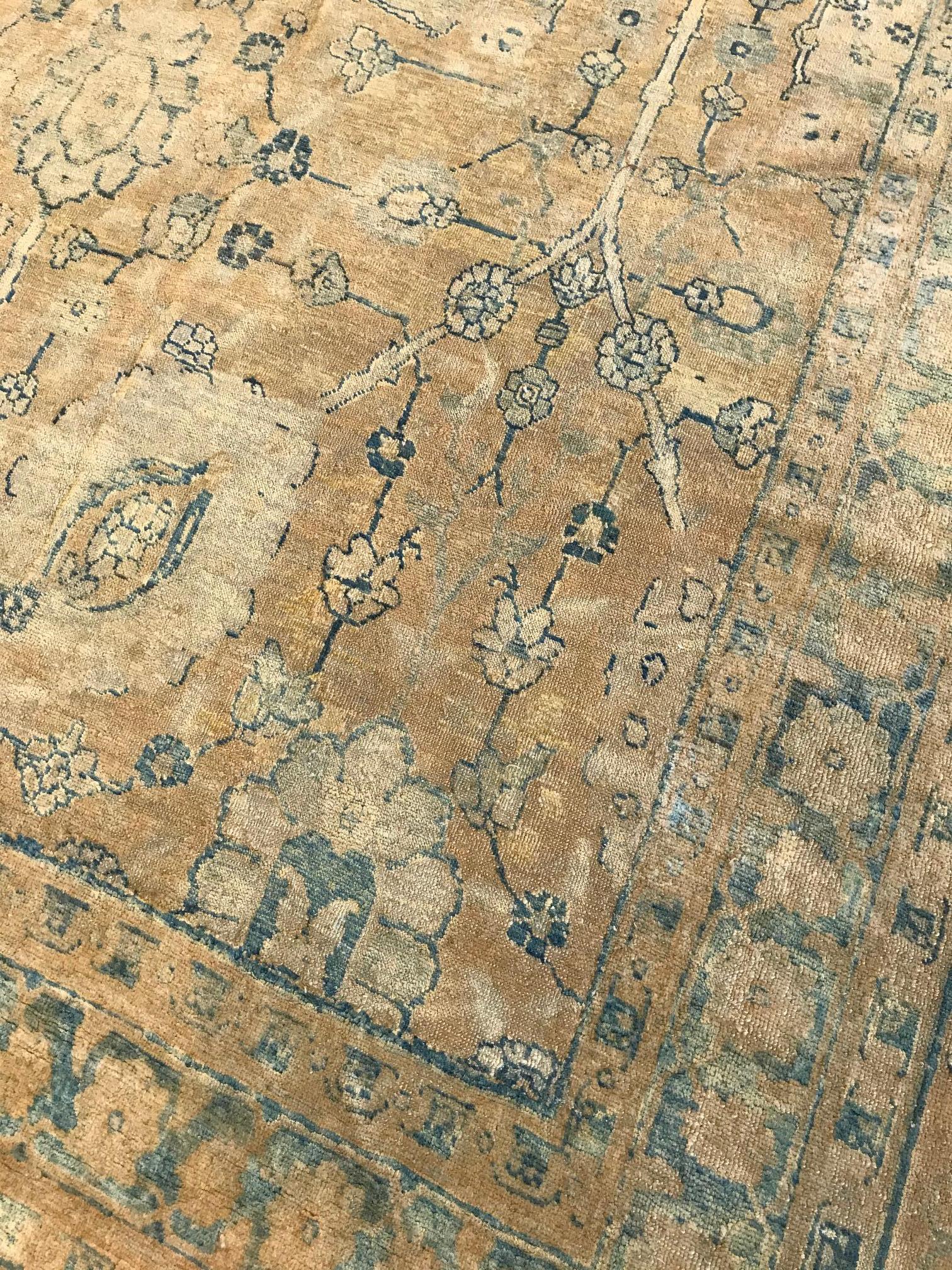 Antique Persian Tabriz Rug (Size Adjusted) In Good Condition For Sale In New York, NY