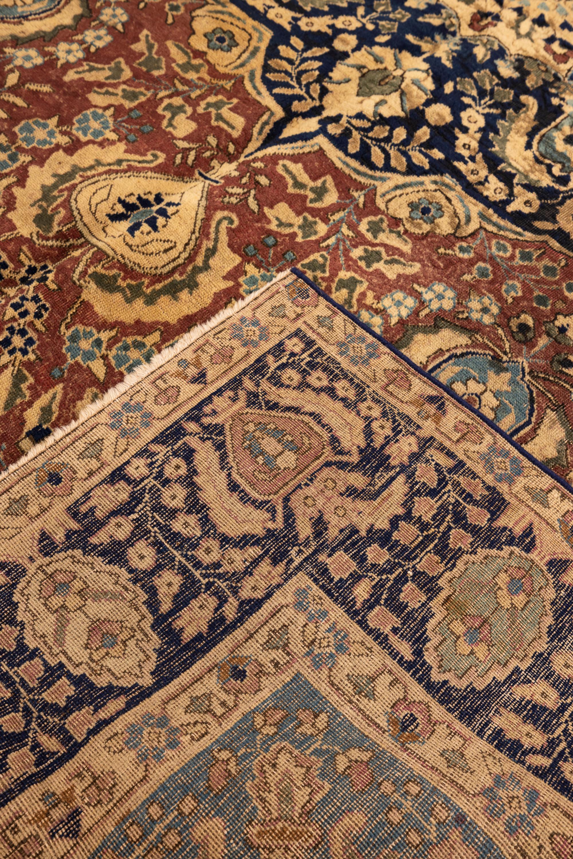 Antique Persian Tabriz Rug In Good Condition For Sale In Barueri, SP, BR