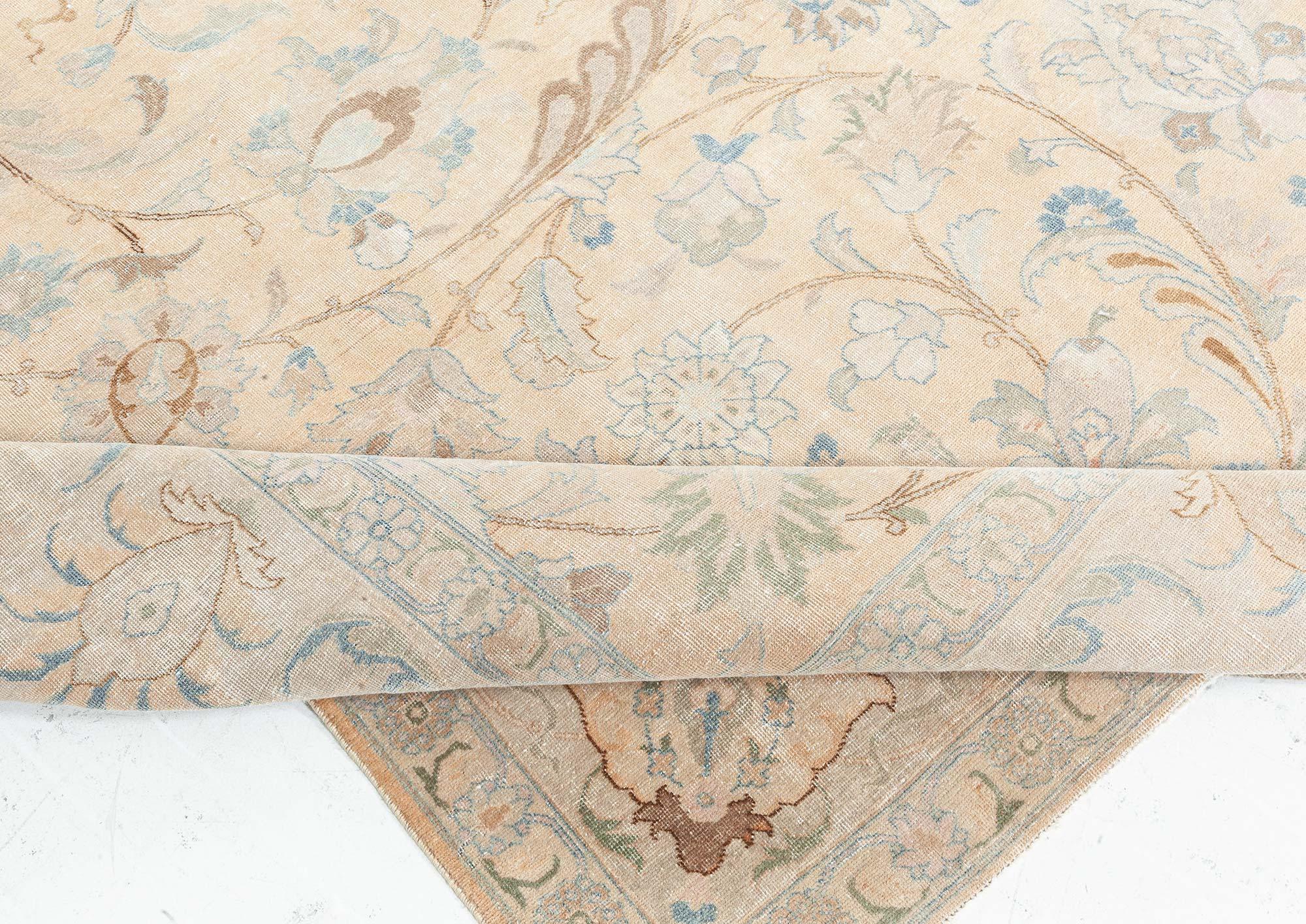Tapis persan ancien de Tabriz Doris Leslie Blau Bon état - En vente à New York, NY