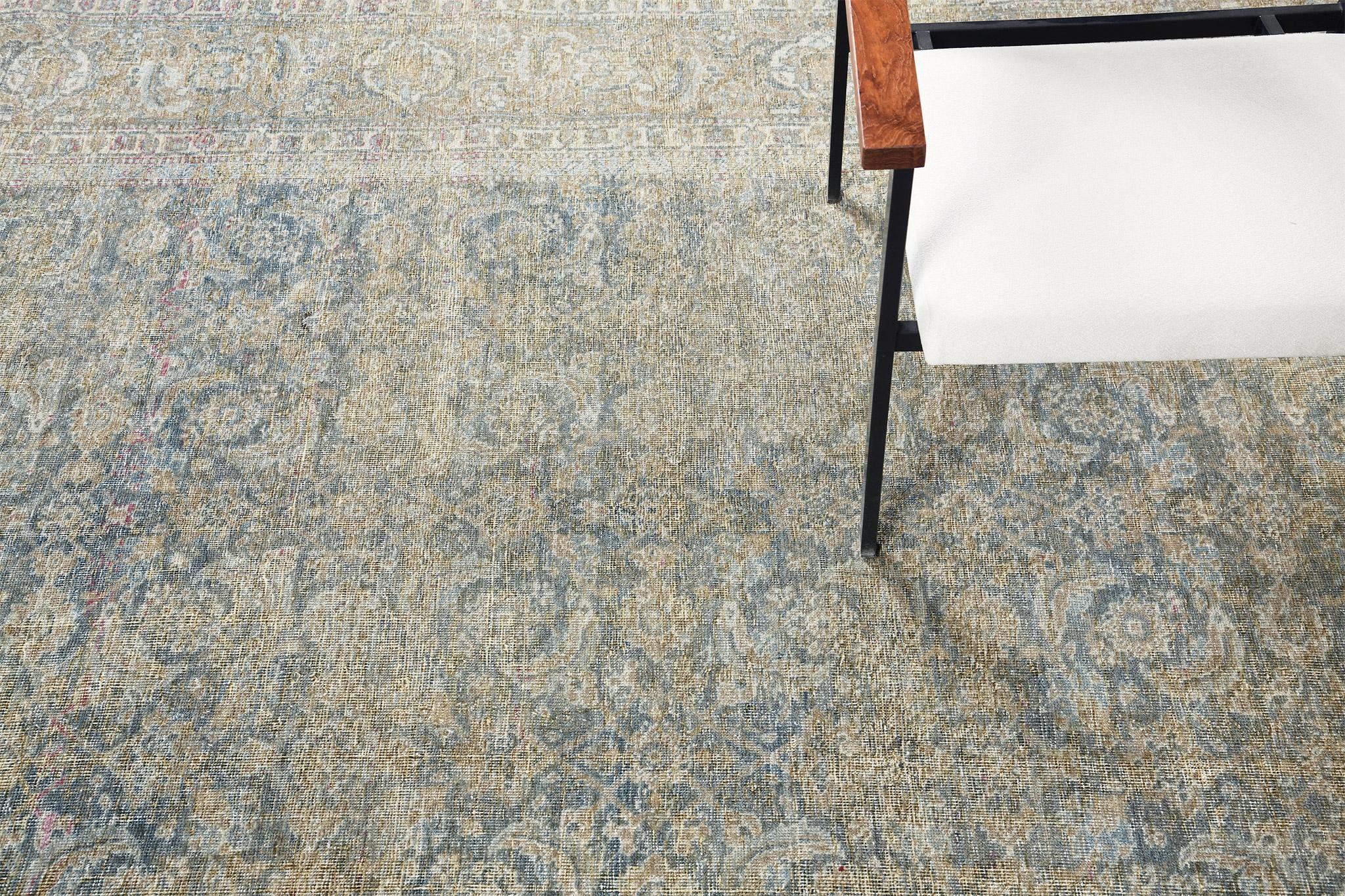 Antiker persischer Täbris-Teppich (Frühes 20. Jahrhundert) im Angebot