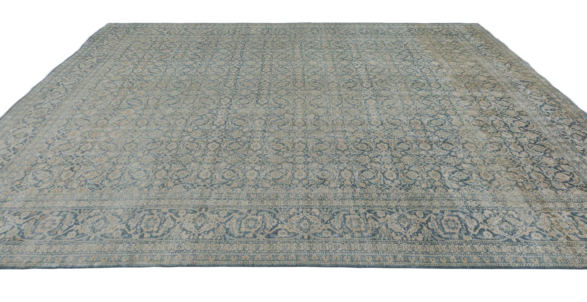 Antiker persischer Täbris-Teppich (Frühes 20. Jahrhundert) im Angebot