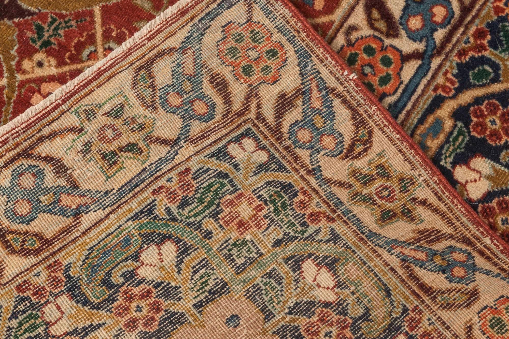 19th Century Persian Tabriz Red Hand Knotted Rug For Sale 4