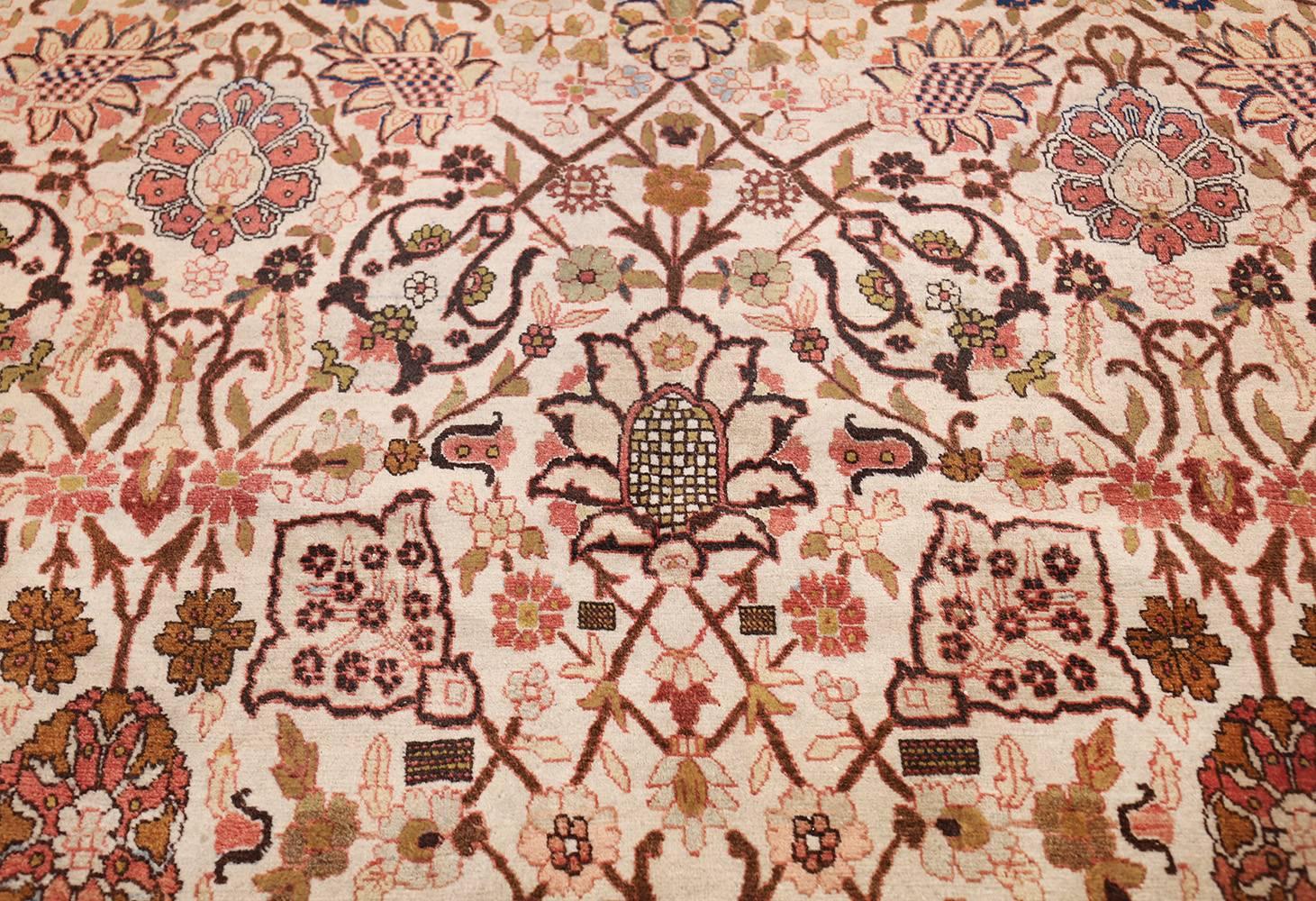 Antique Persian Tabriz Rug. Size: 9 ft x 13 ft (2.74 m x 3.96 m) 3