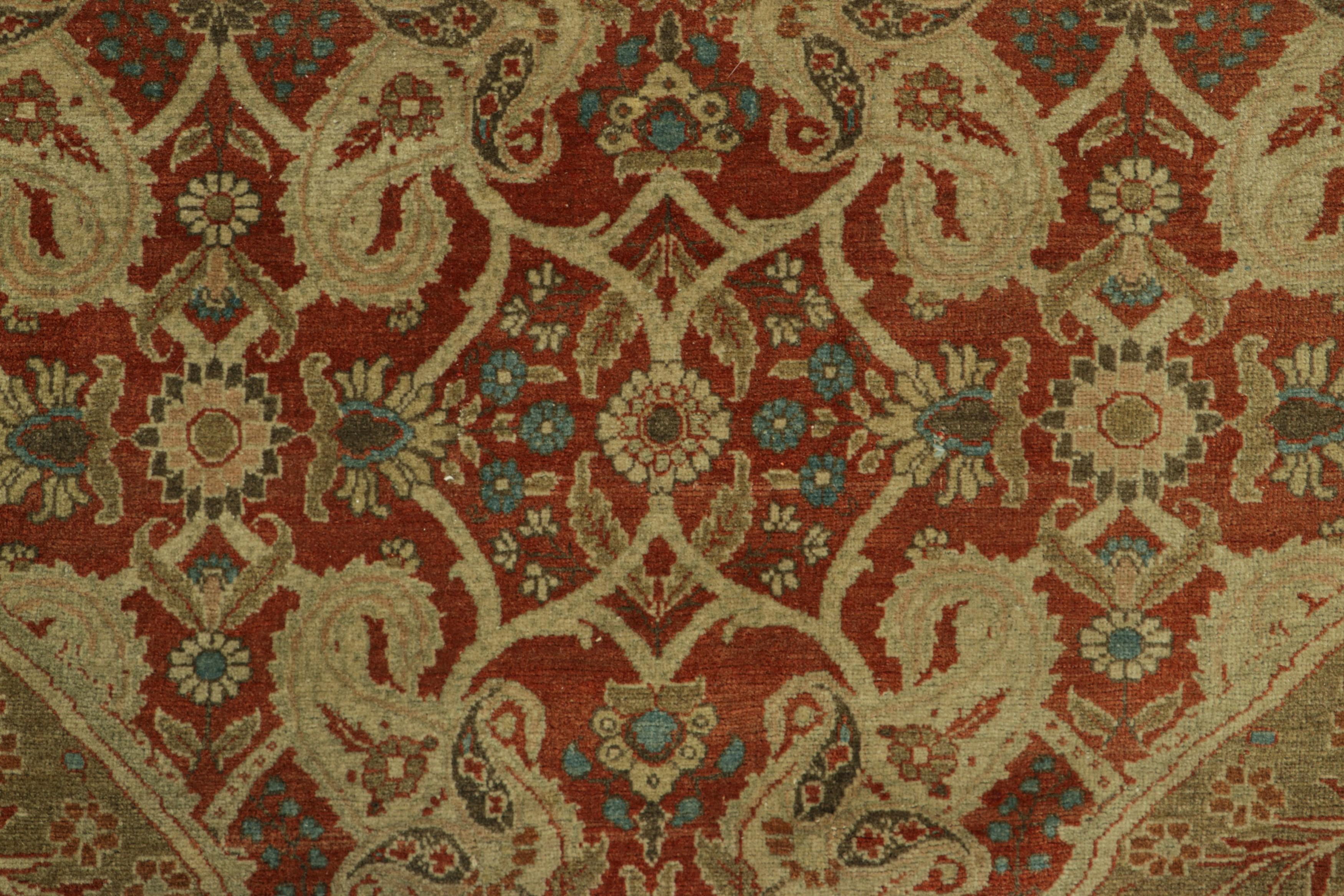 Antiker persischer Täbris-Teppich in Rot und Gold mit Blumenmuster  Rug & Kilim (Tabriz) im Angebot