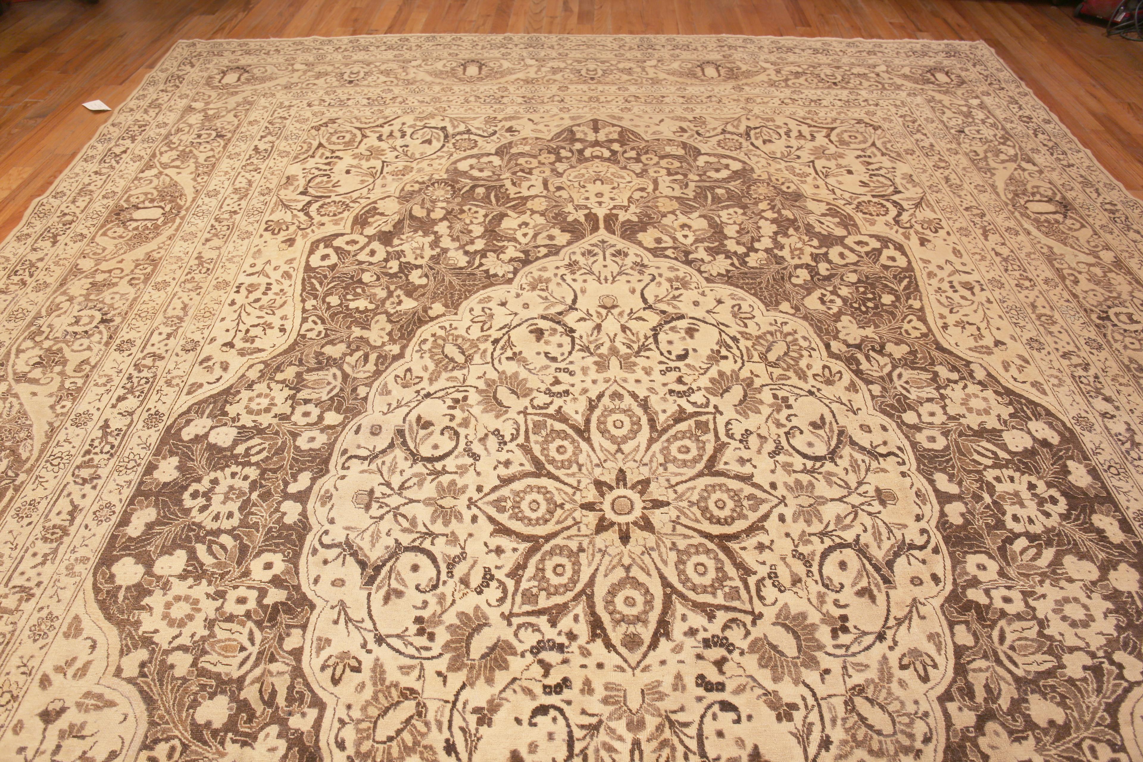 Tapis persan ancien de Tabriz. Taille : 12 ft x 18 ft en vente 4