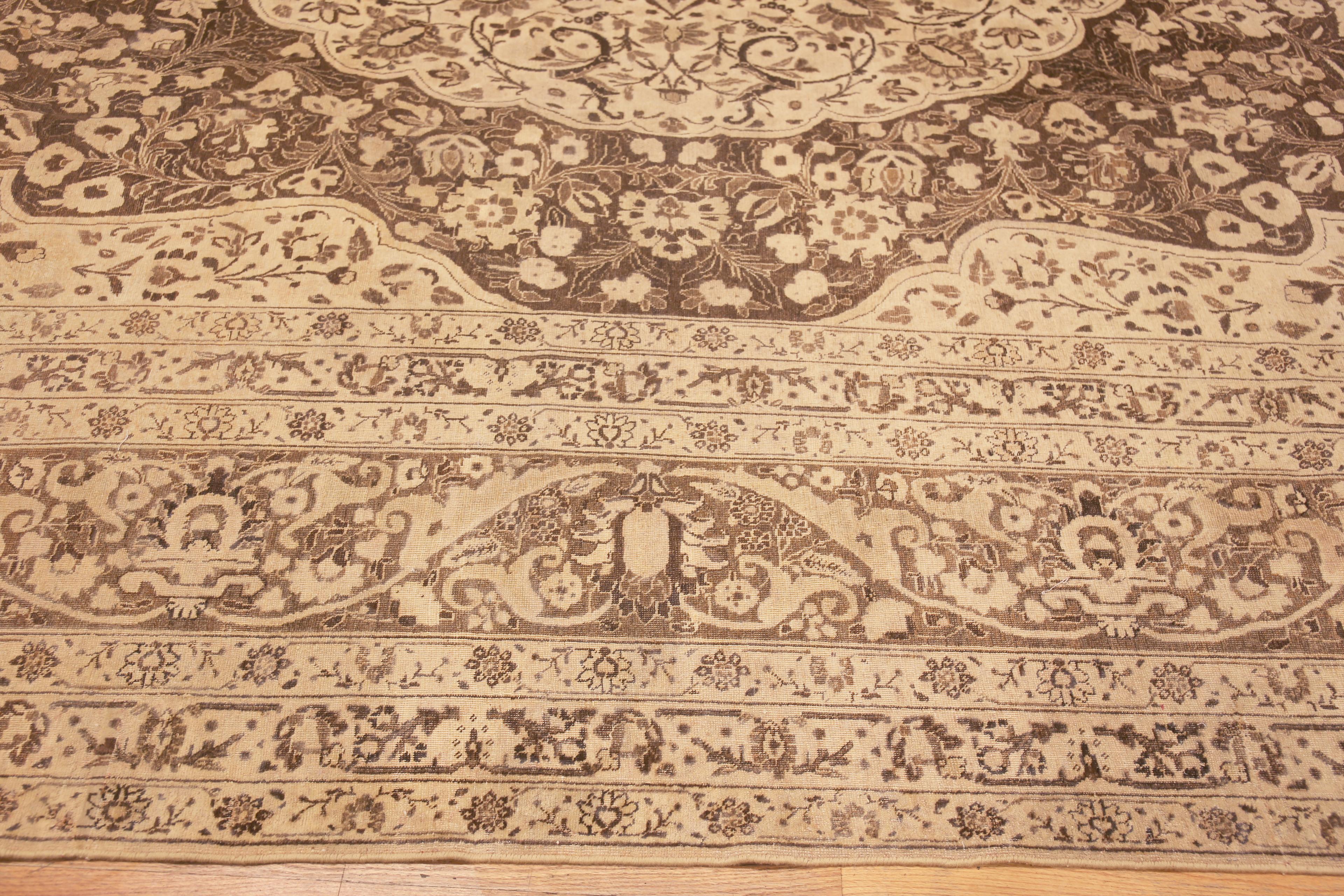 Antique Persian Tabriz Rug. Size: 12 ft x 18 ft For Sale 3