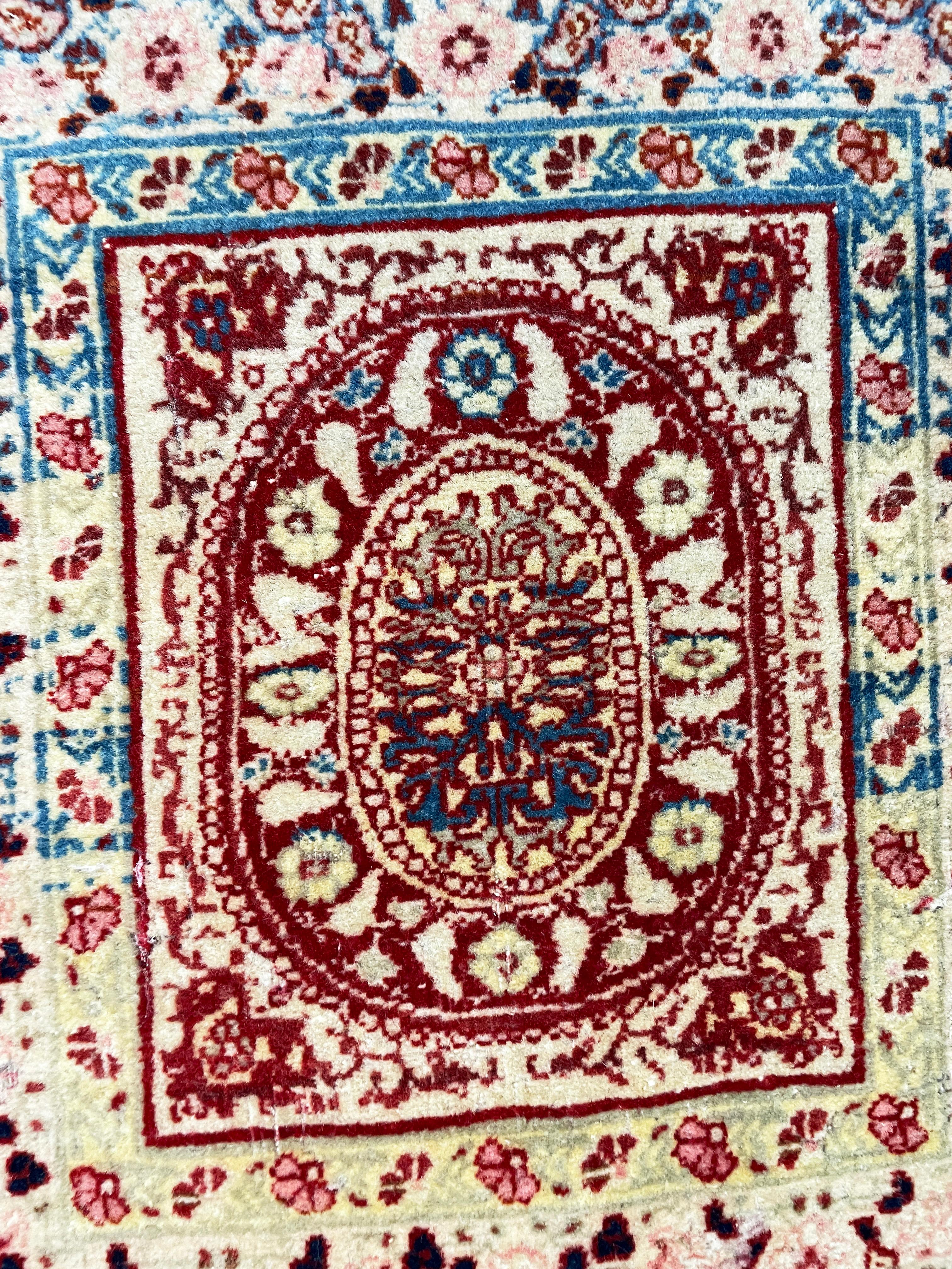 Antiker persischer Täbris  Teppich, Das Zentrum des Universums (Persisch) im Angebot