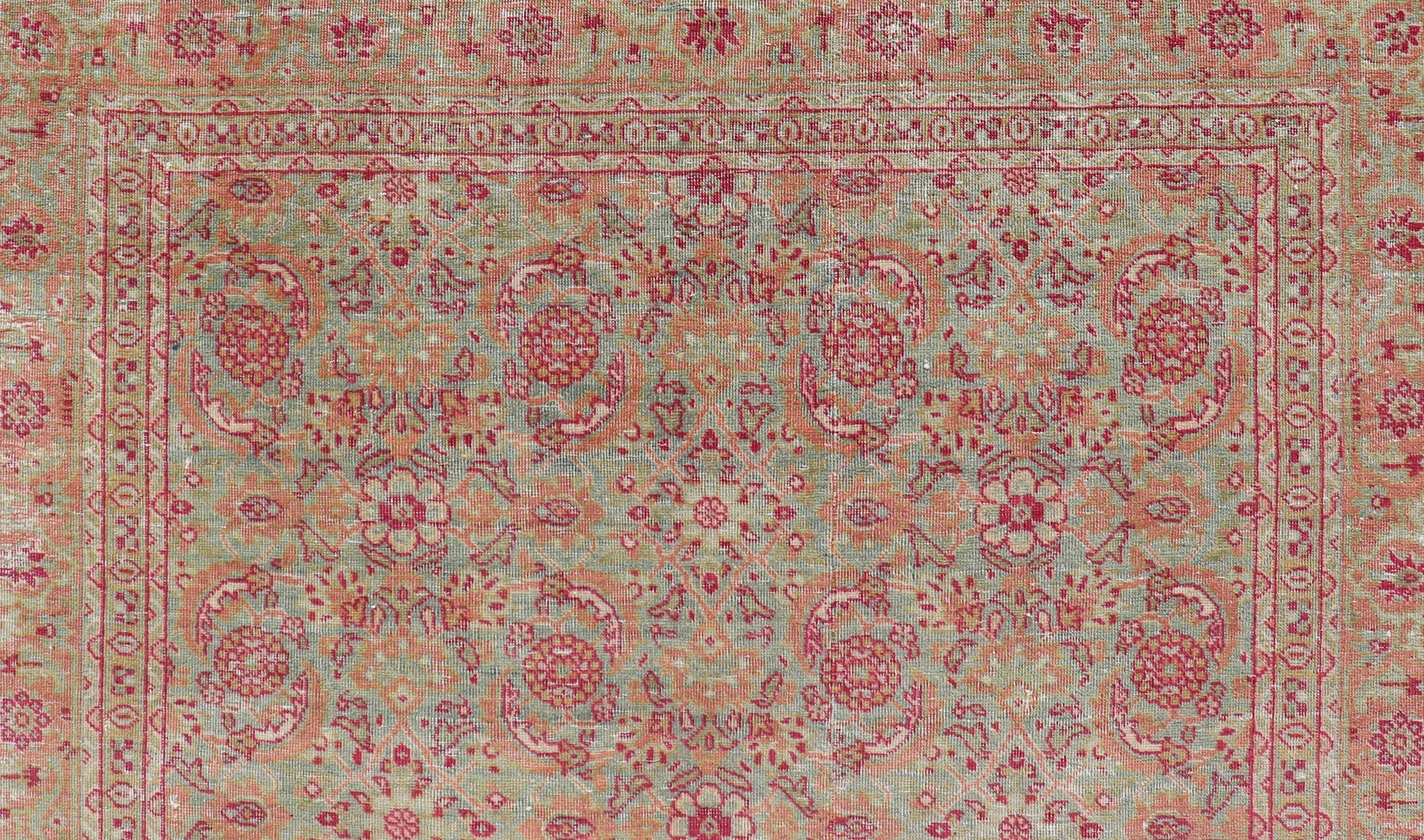Persiano Antico tappeto persiano Tabriz con design/One in verde chiaro, rosa e rosso in vendita