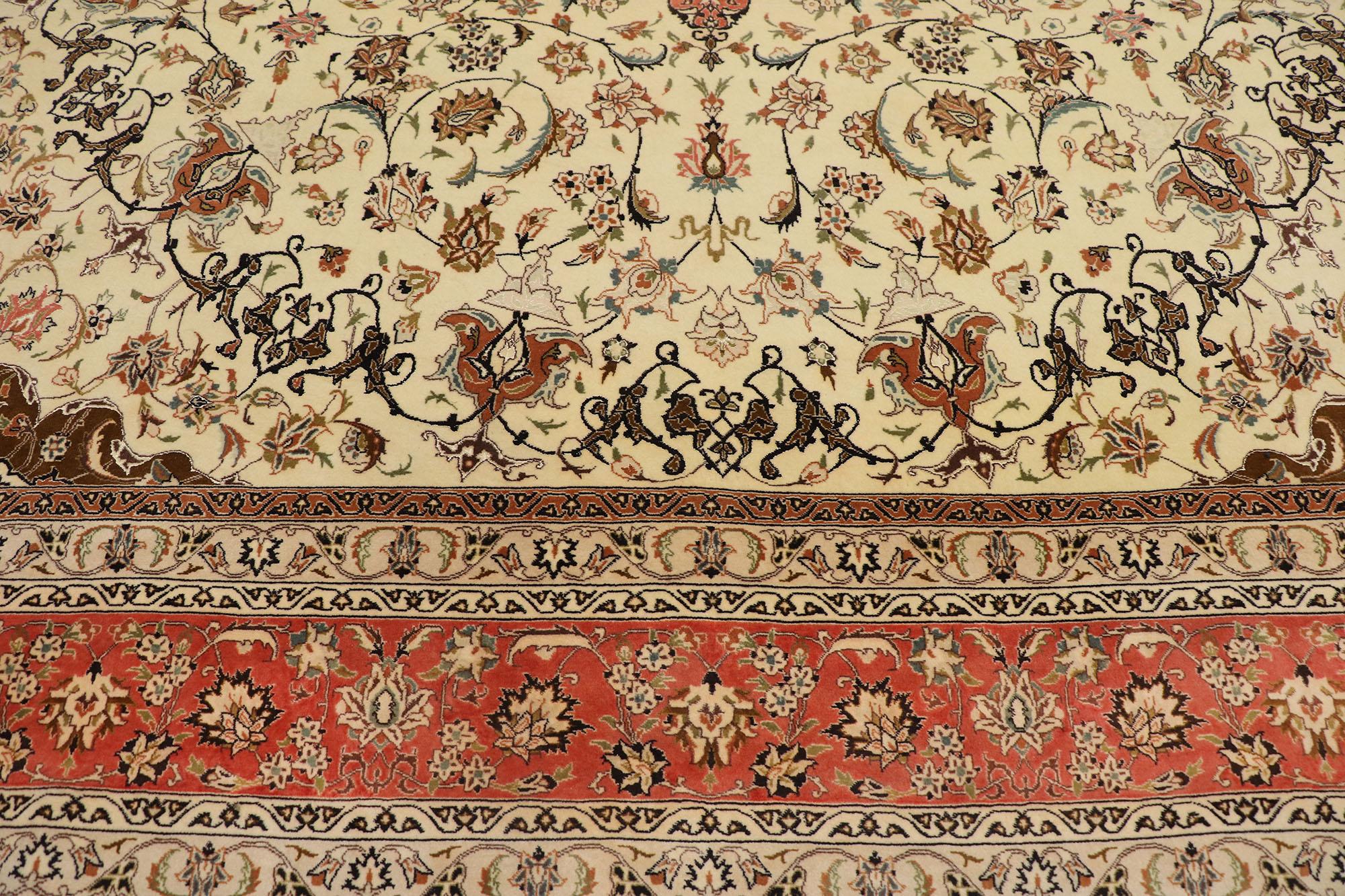 Noué à la main Tapis persan antique de Tabriz avec arabesque de style Art nouveau en vente