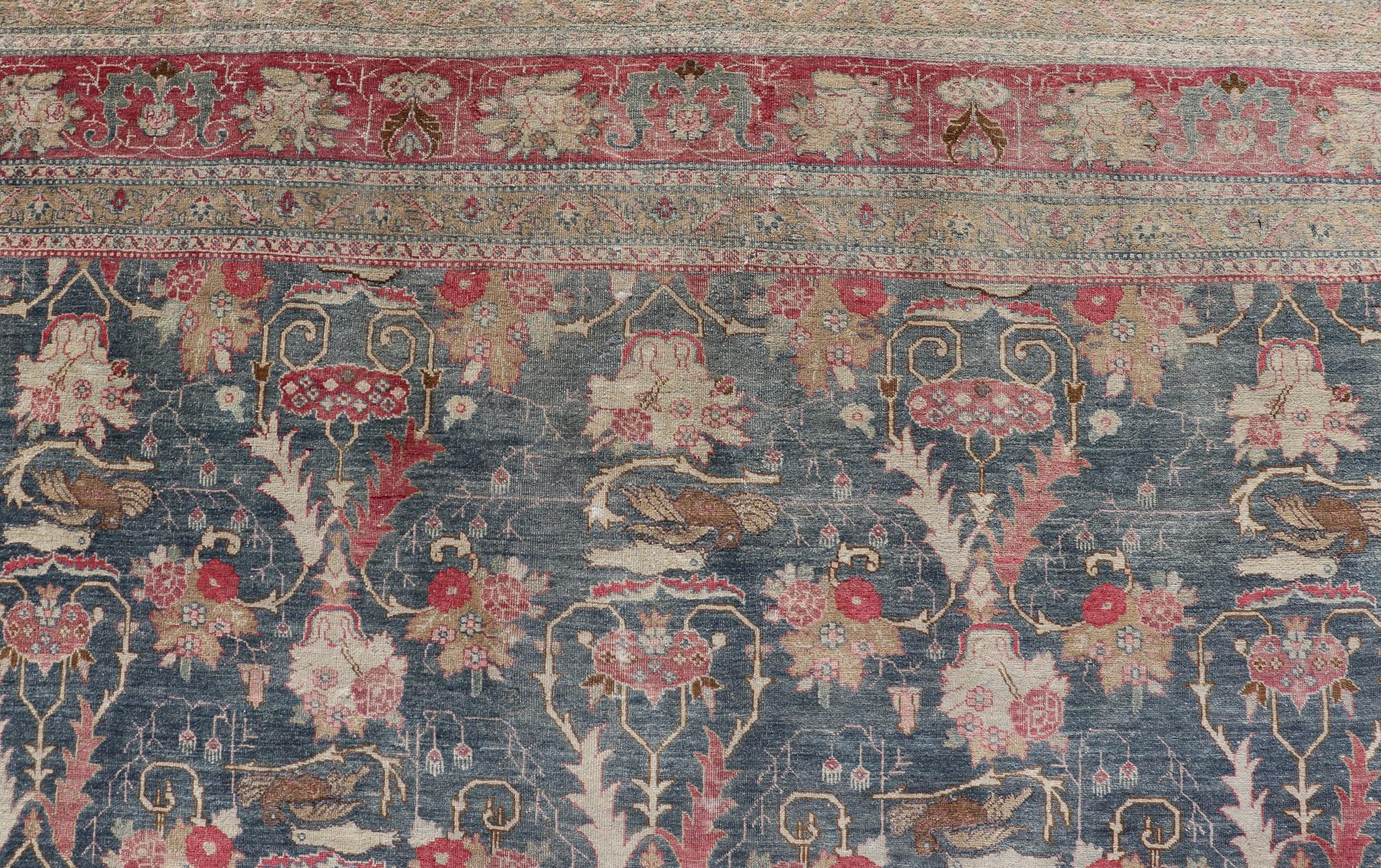 Annodato a mano Tappeto antico persiano Tabriz con disegno a briglia in blu Keivan Woven Arts 8'8 x 12' in vendita