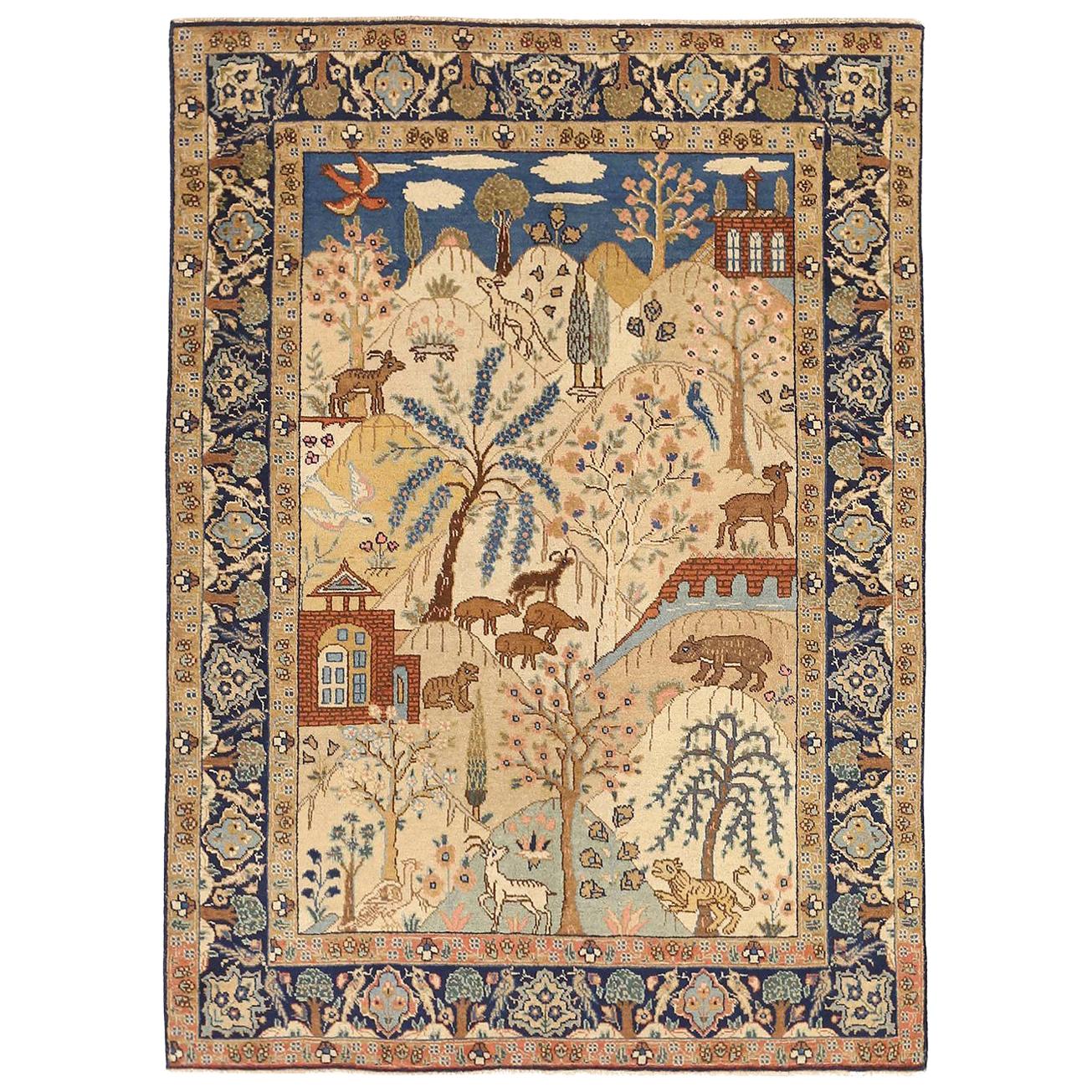 Antiker persischer Täbriz-Teppich mit bunten Tieren & Landschaftliche Details